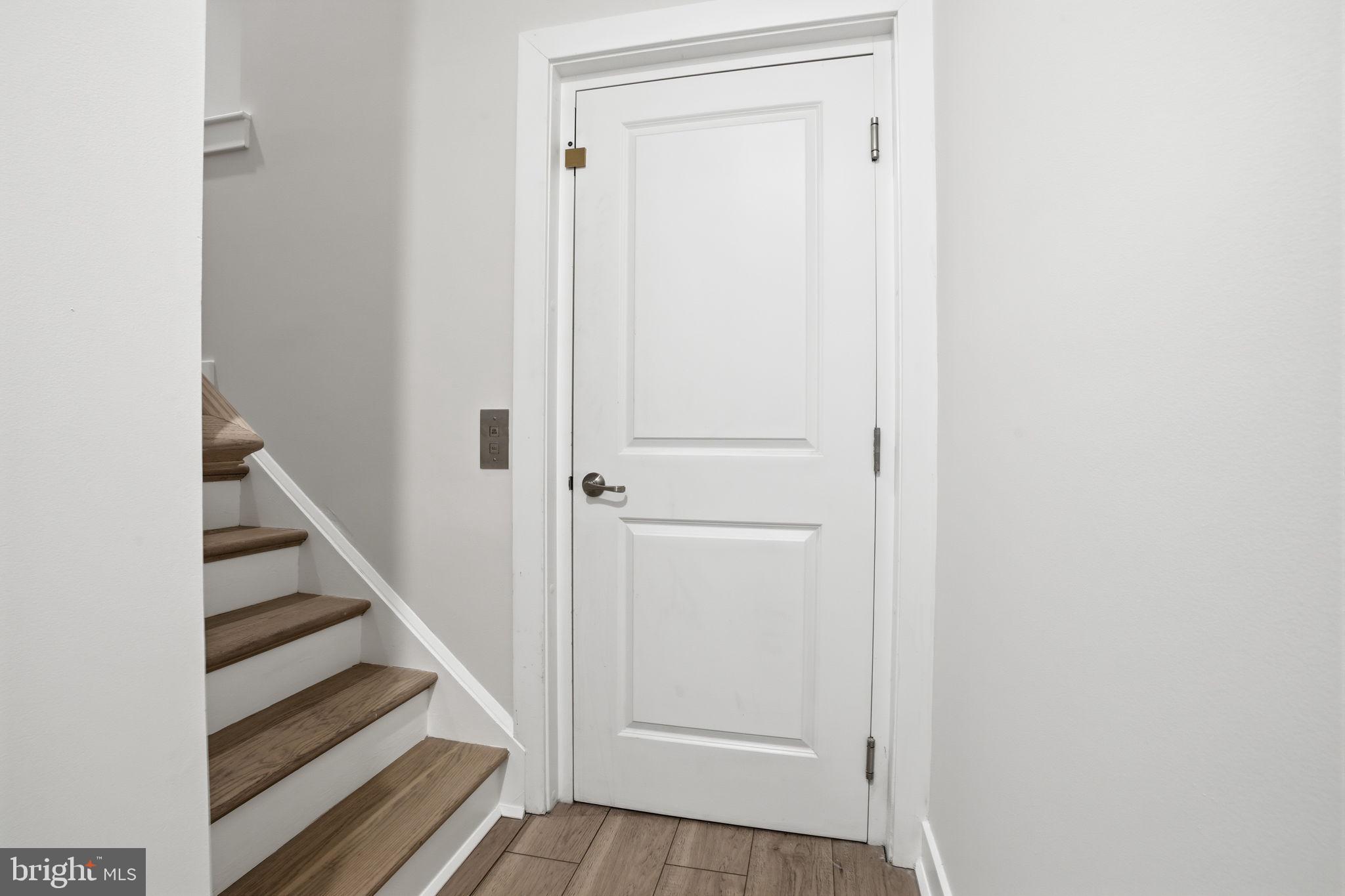 WATERSIDE - Residential