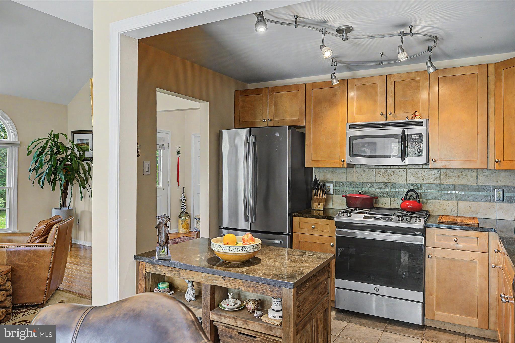 FIELDSTONE - Residential