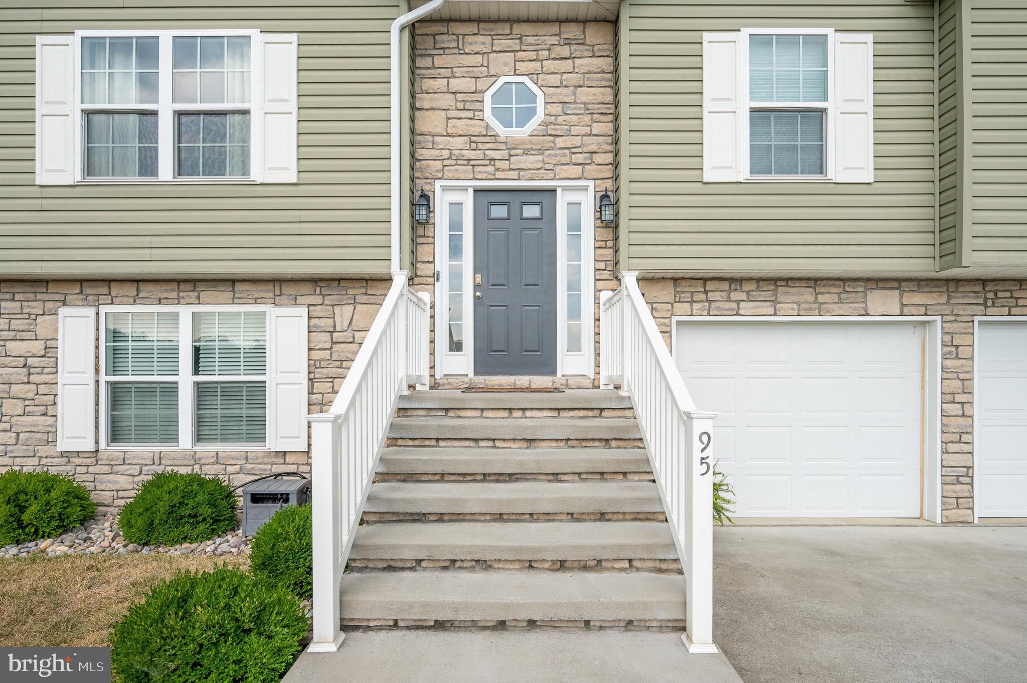 HERITAGE HILLS - Residential