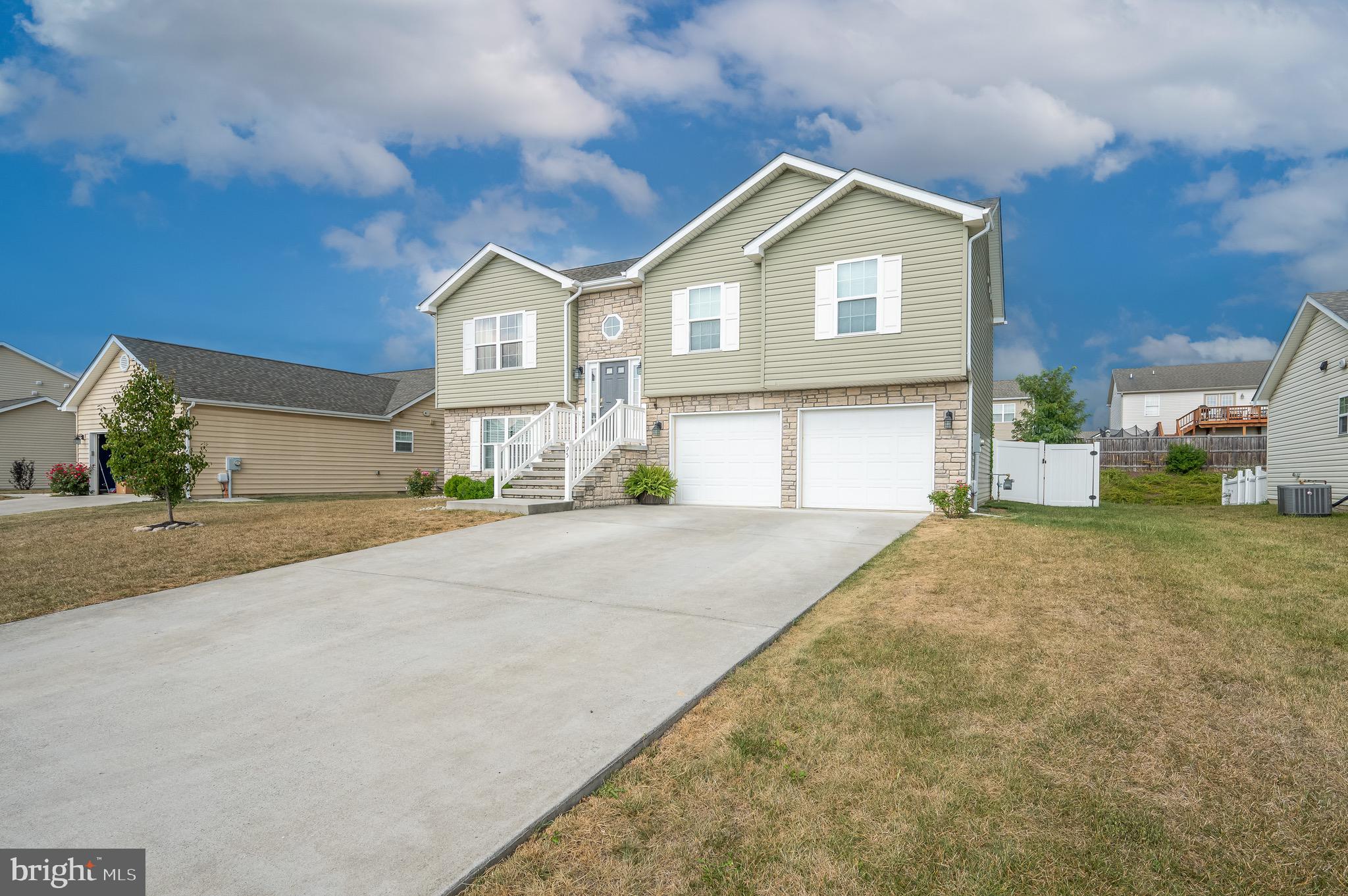 HERITAGE HILLS - Residential