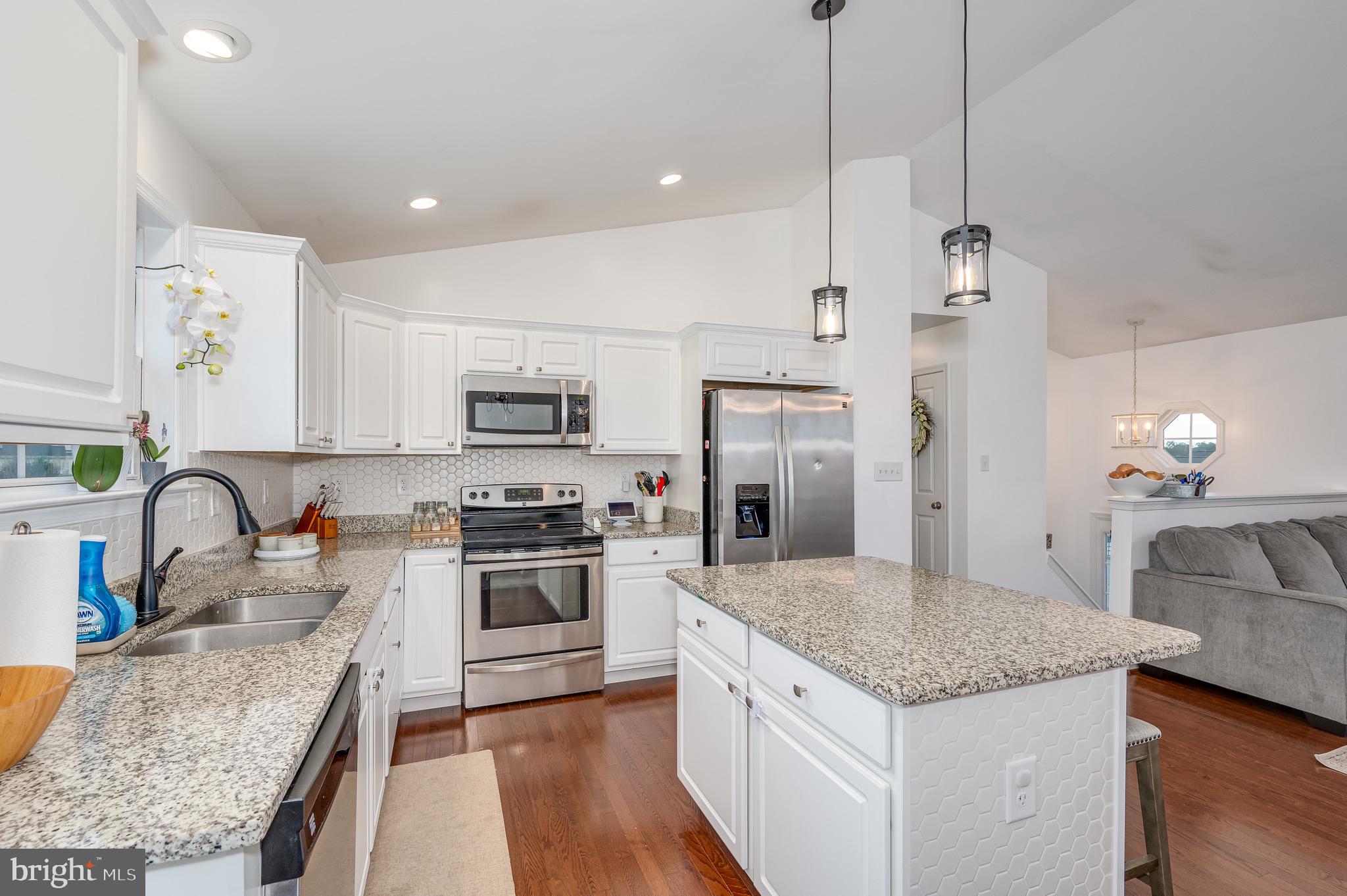 HERITAGE HILLS - Residential