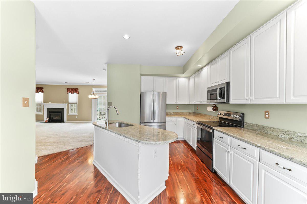 FOX HILL FARM - Residential