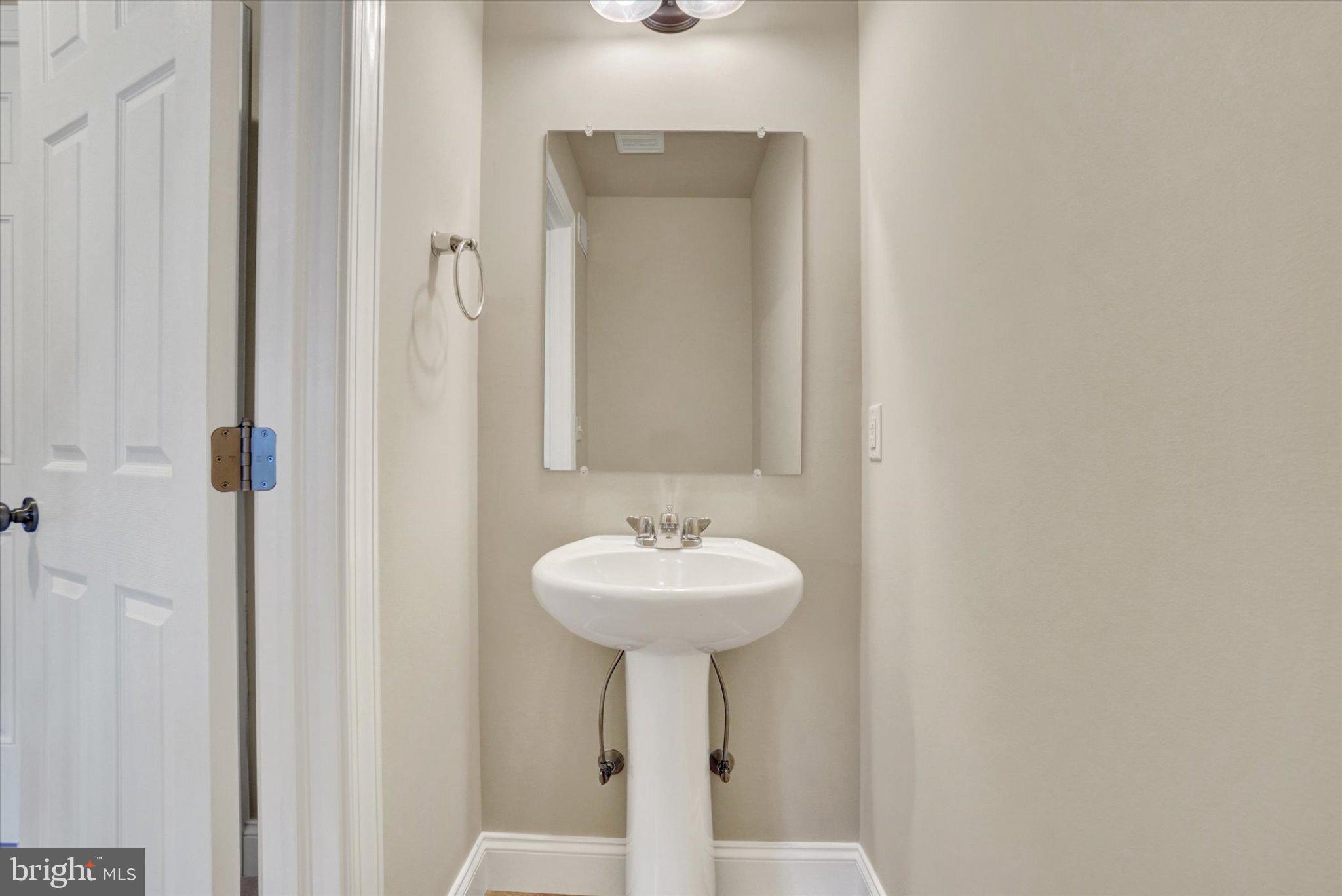 CEDAR HOLLOW - Residential