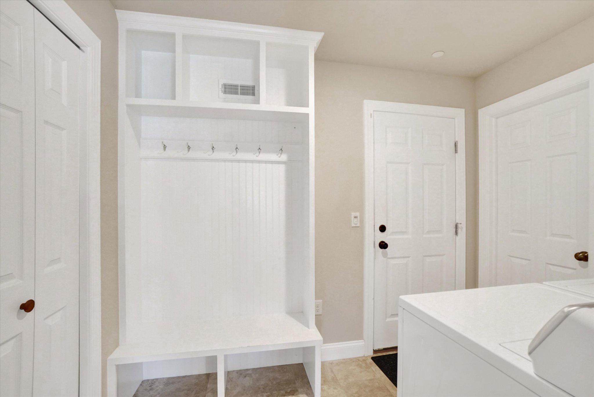 CEDAR HOLLOW - Residential