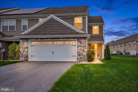 Townhouse For Sale - 340 Cedar Hollow Holw<br/> MANHEIM, PA 17545