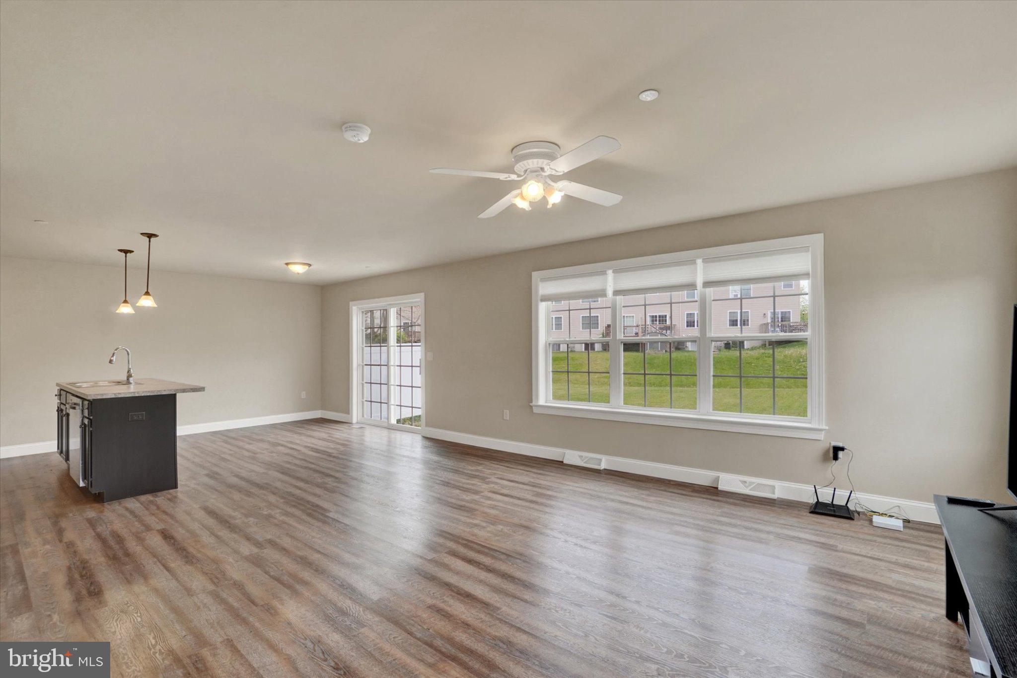 CEDAR HOLLOW - Residential