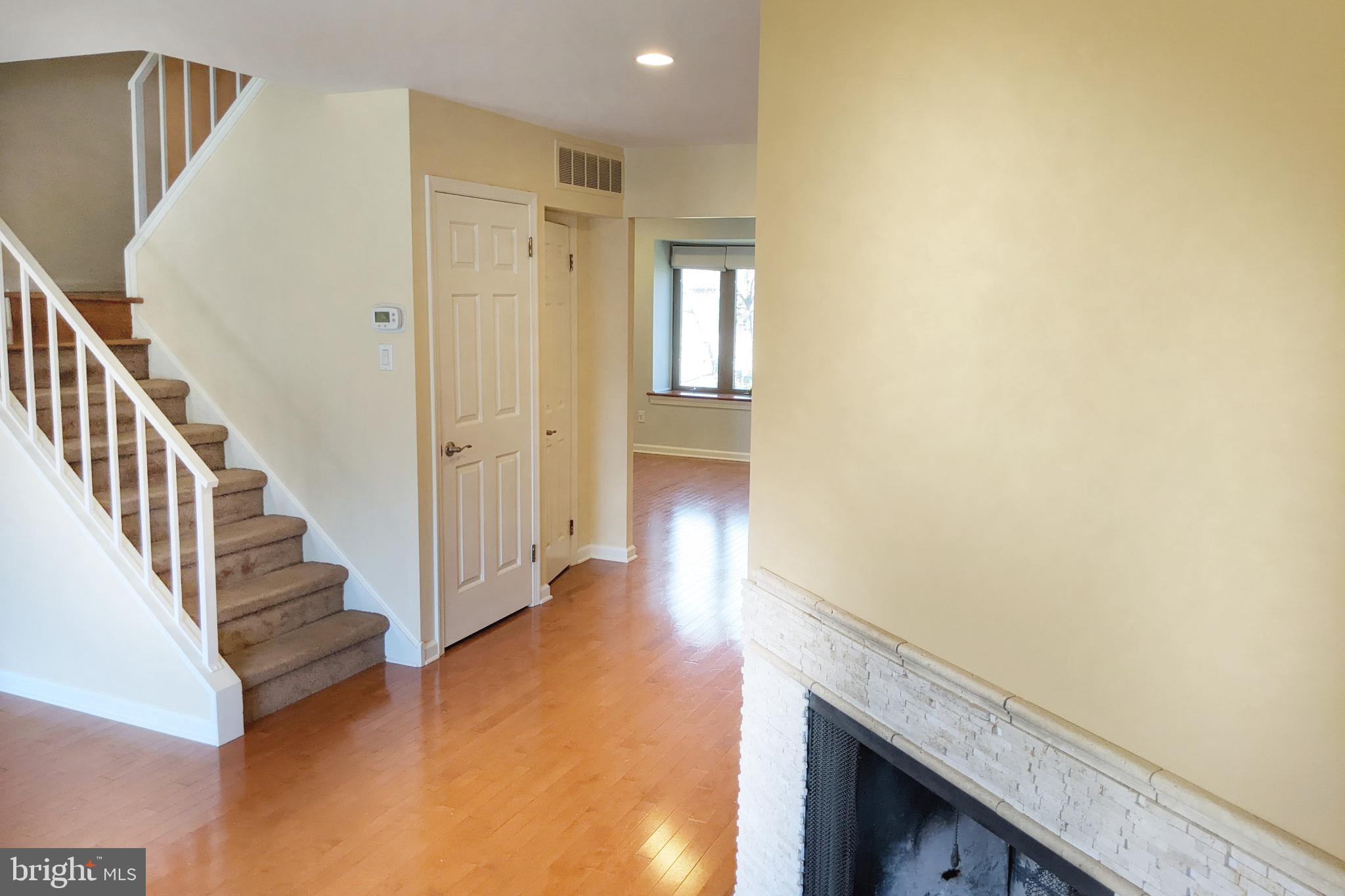 VILLAGE SHIRES - Residential