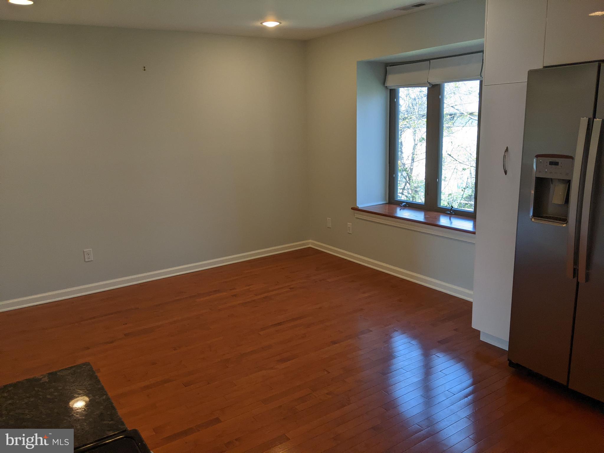 VILLAGE SHIRES - Residential