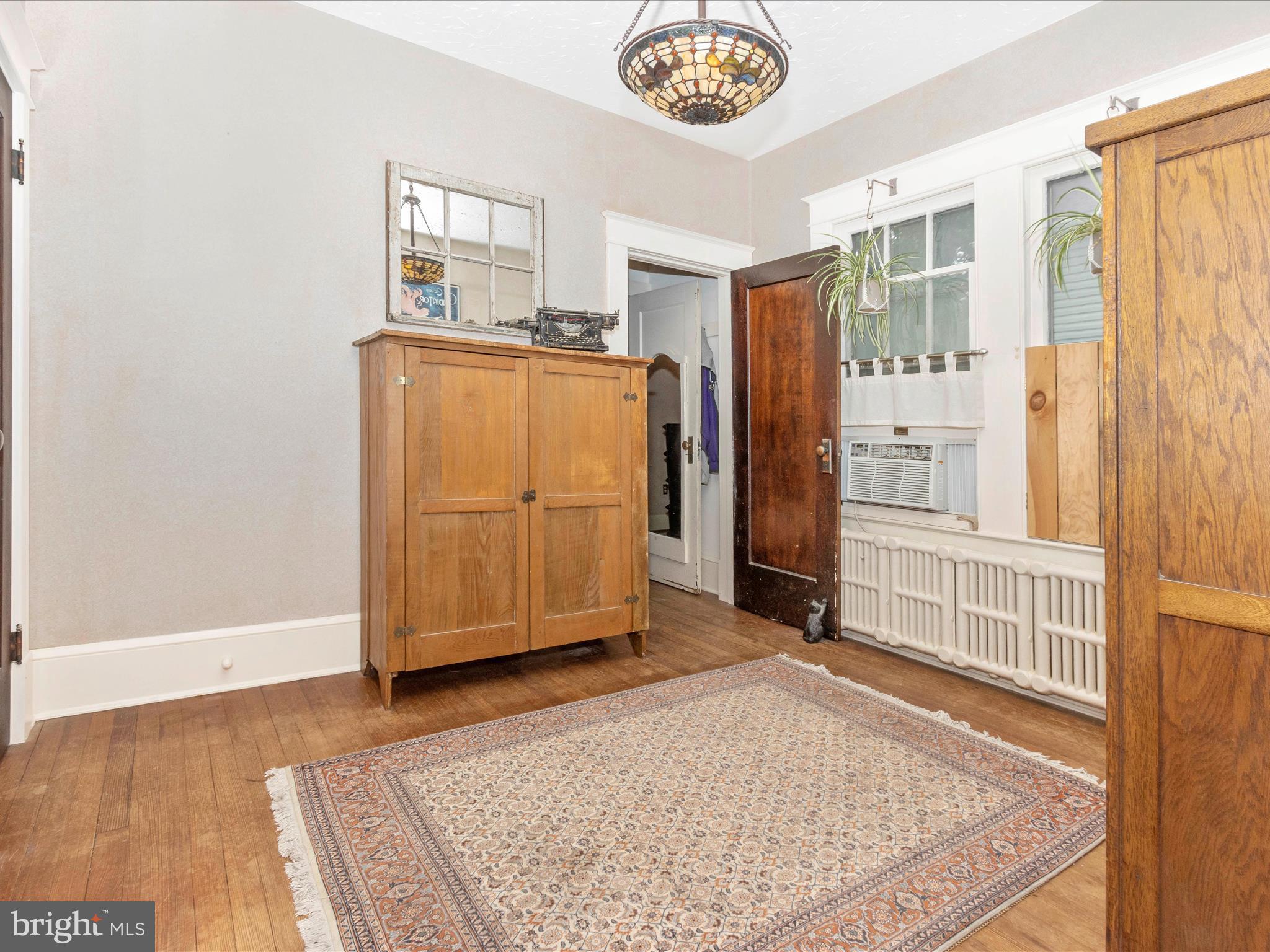 LAUREL - Residential