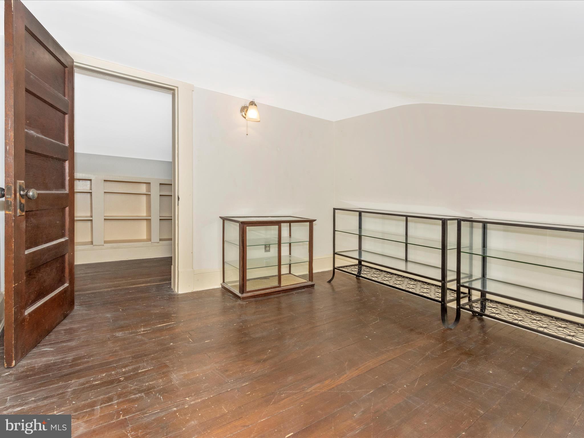 LAUREL - Residential