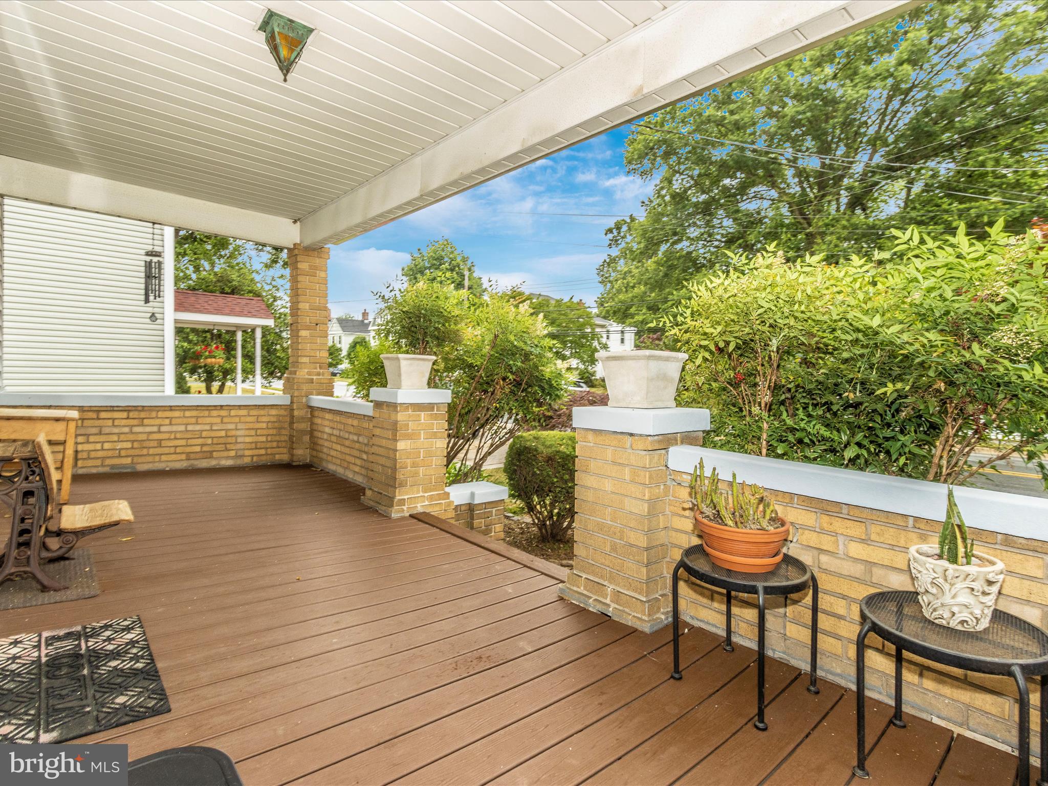 LAUREL - Residential