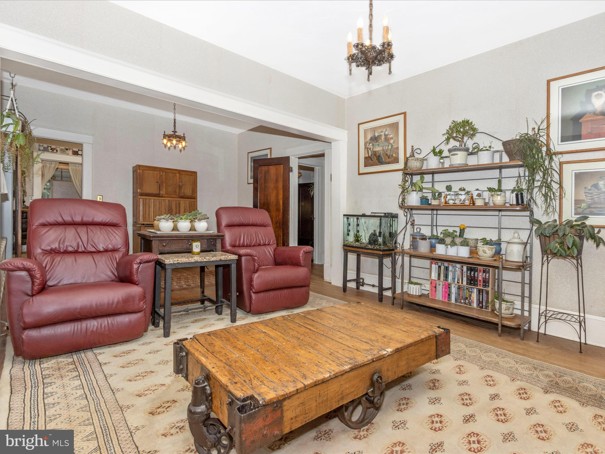 LAUREL - Residential