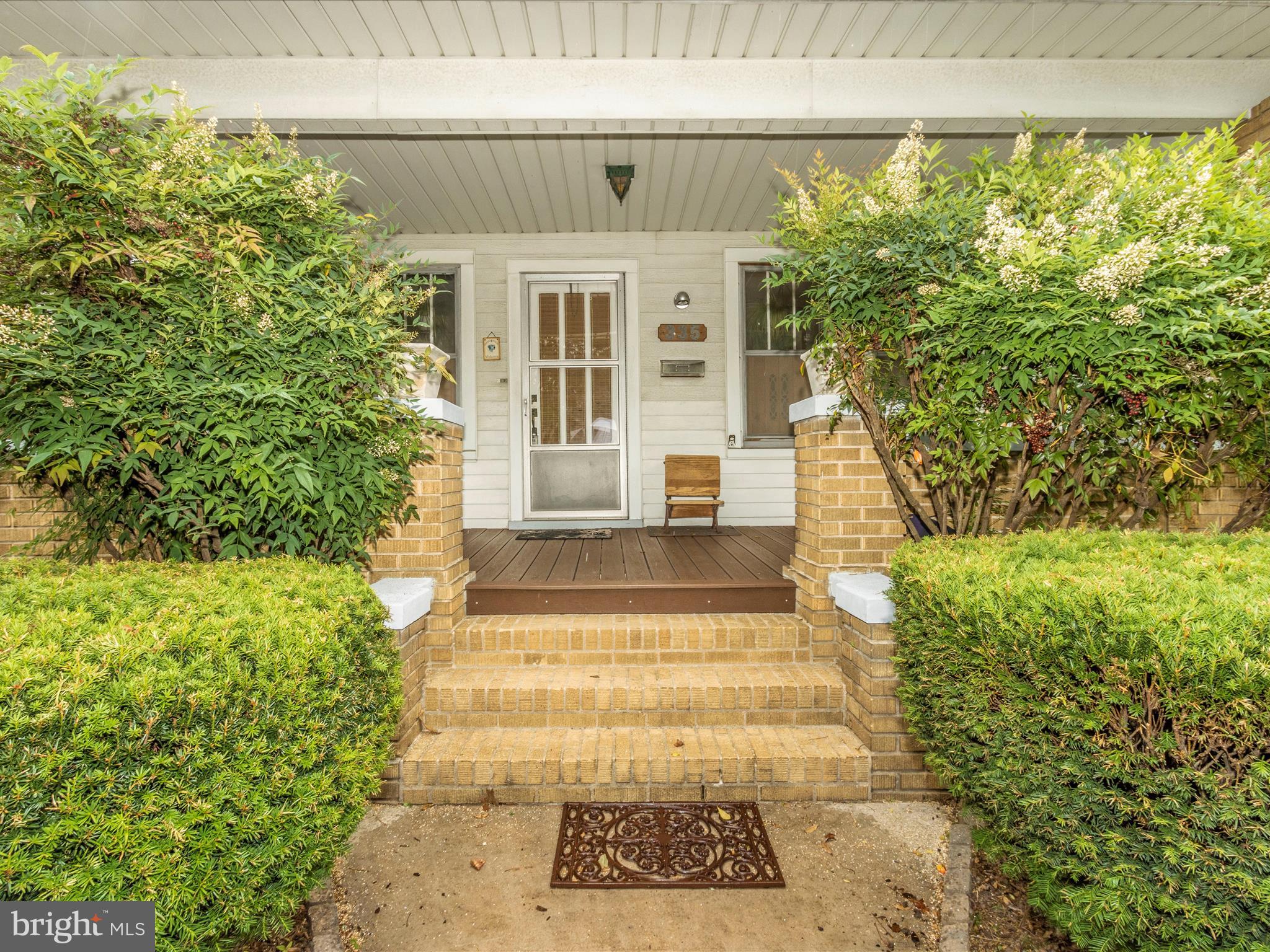 LAUREL - Residential