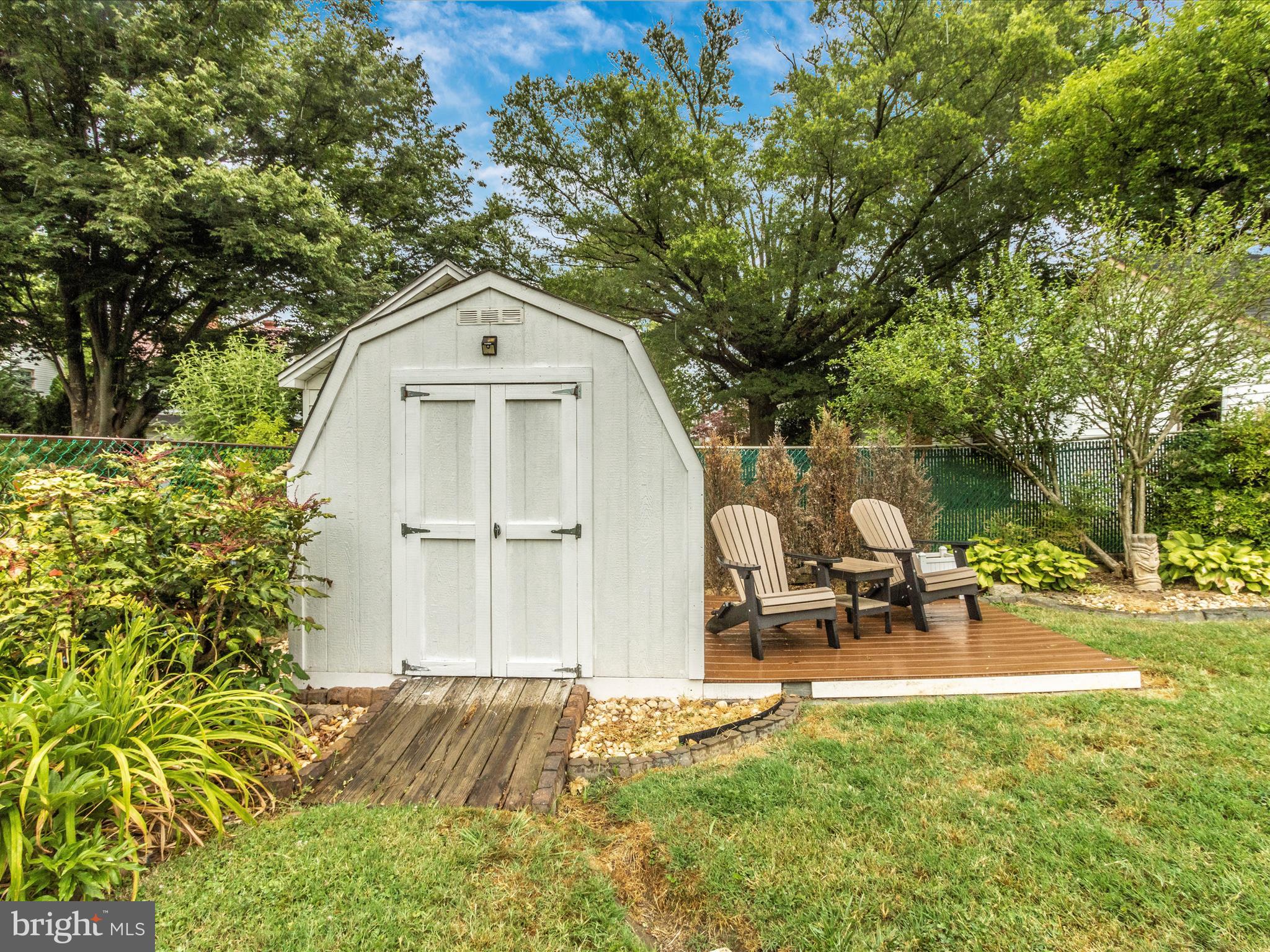 LAUREL - Residential