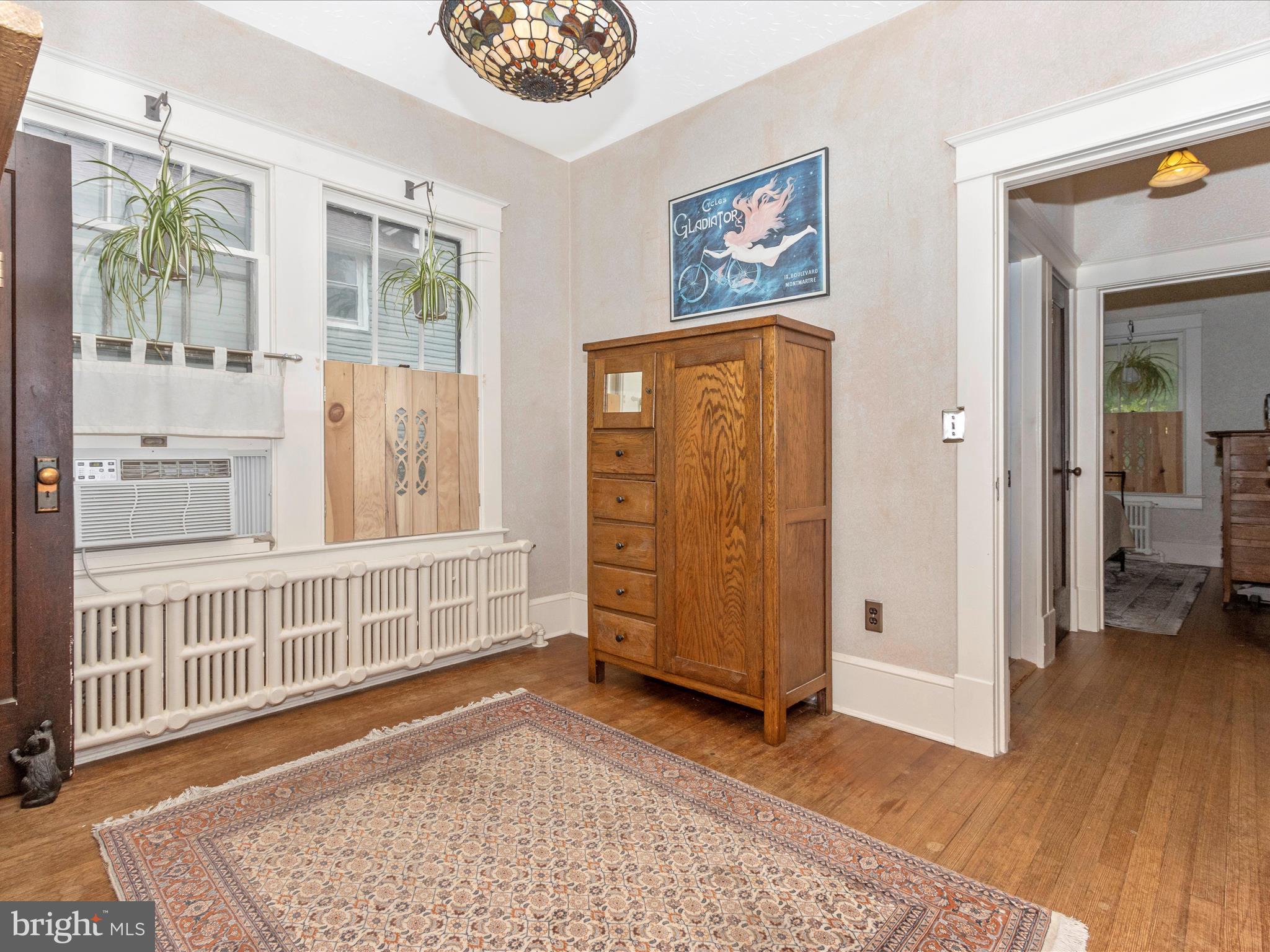 LAUREL - Residential