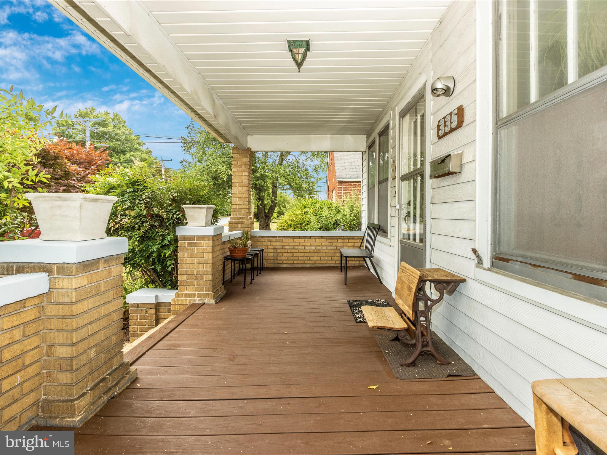 LAUREL - Residential