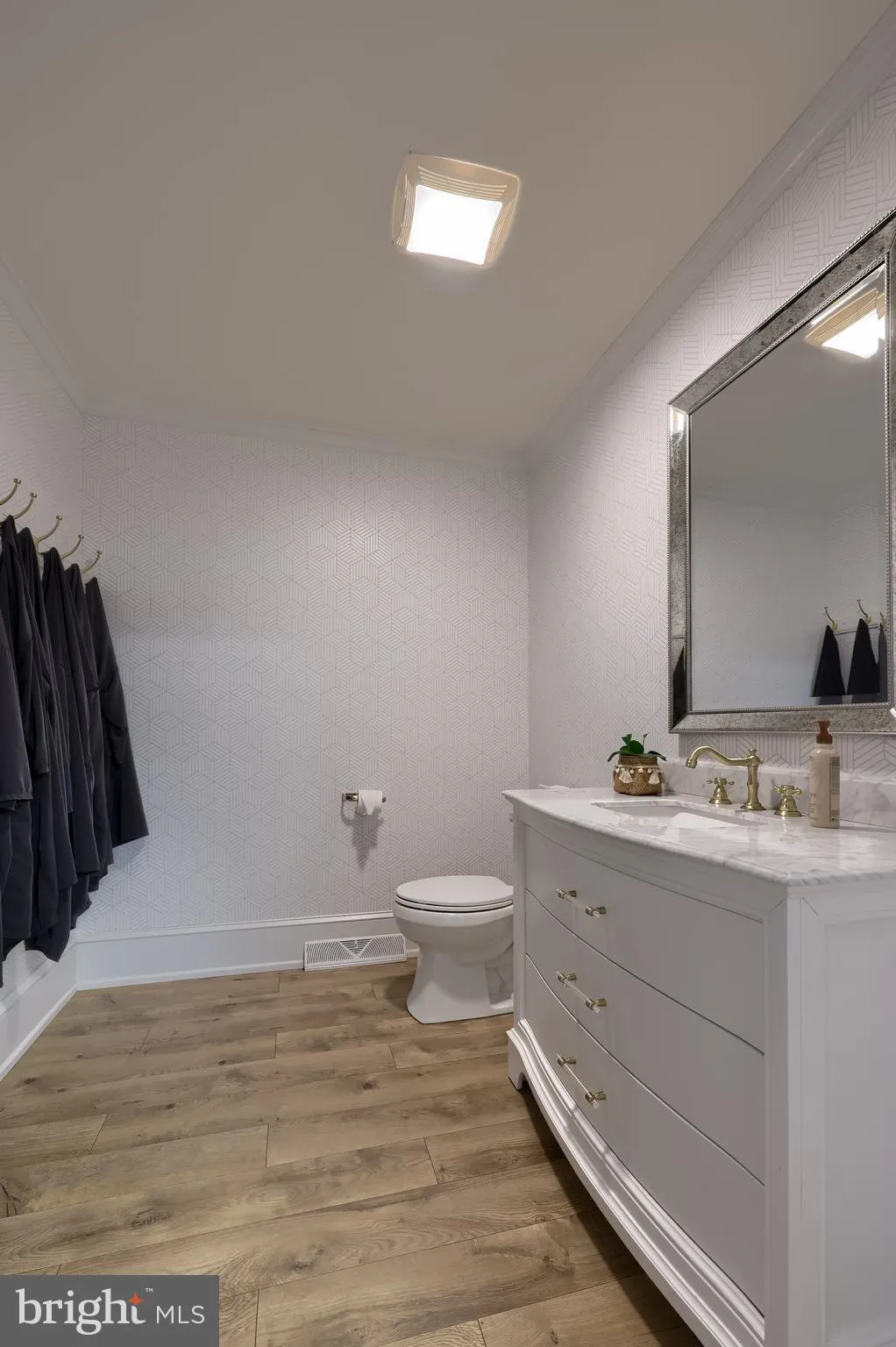 Akron, Pennsylvania 17501, United States, ,Commercial,Active,143411