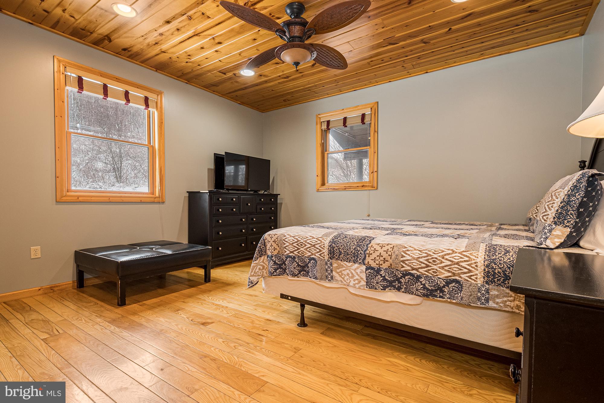 CEDAR VILLAGE - Residential