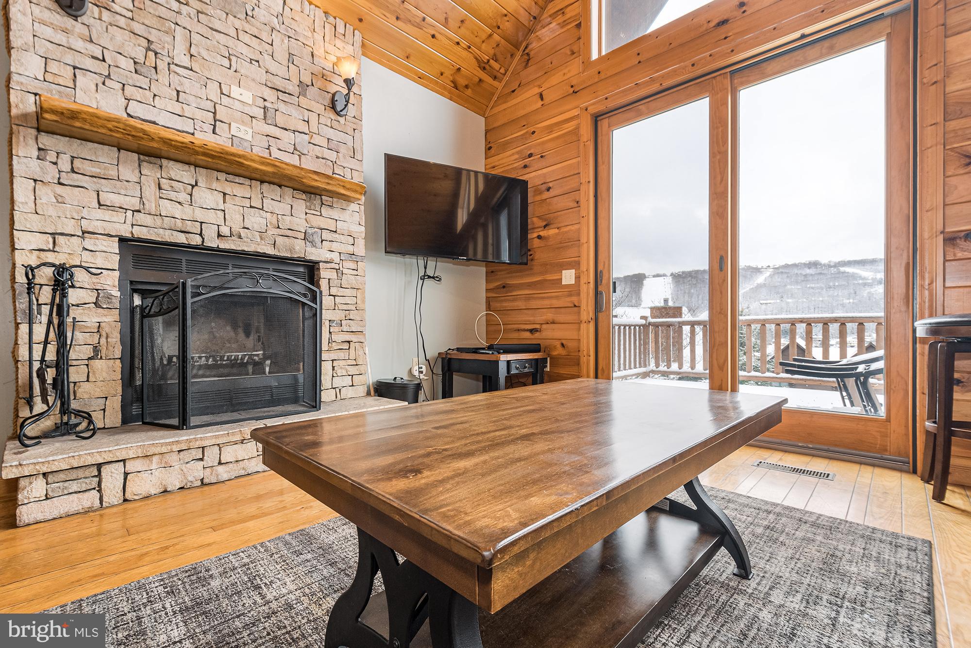 CEDAR VILLAGE - Residential