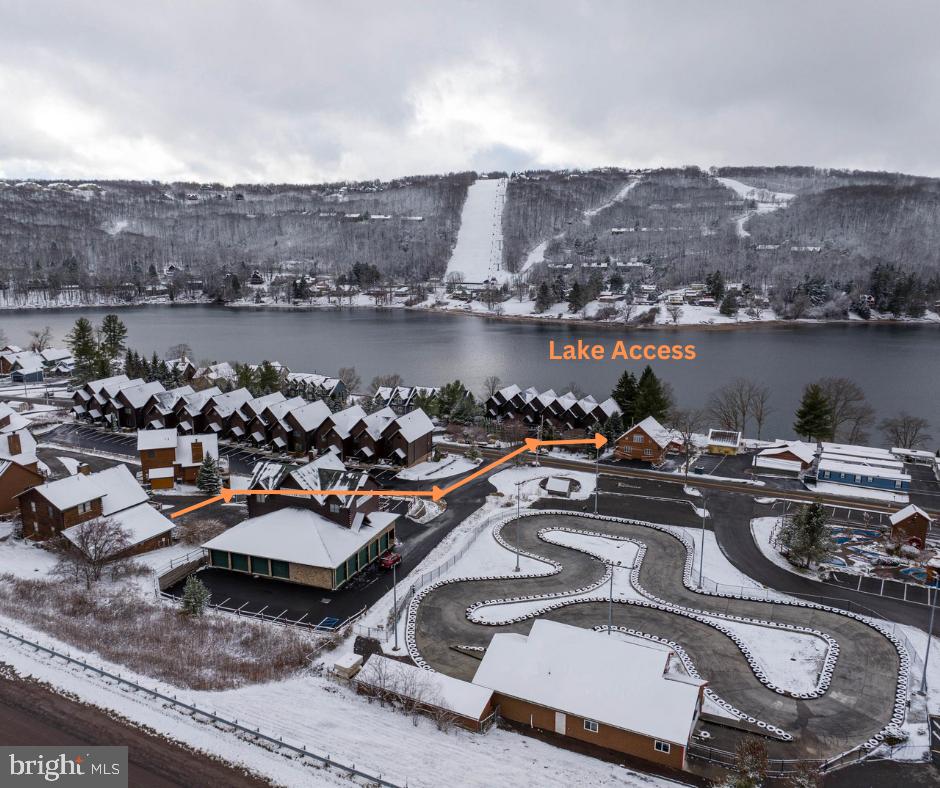 CEDAR VILLAGE - Residential