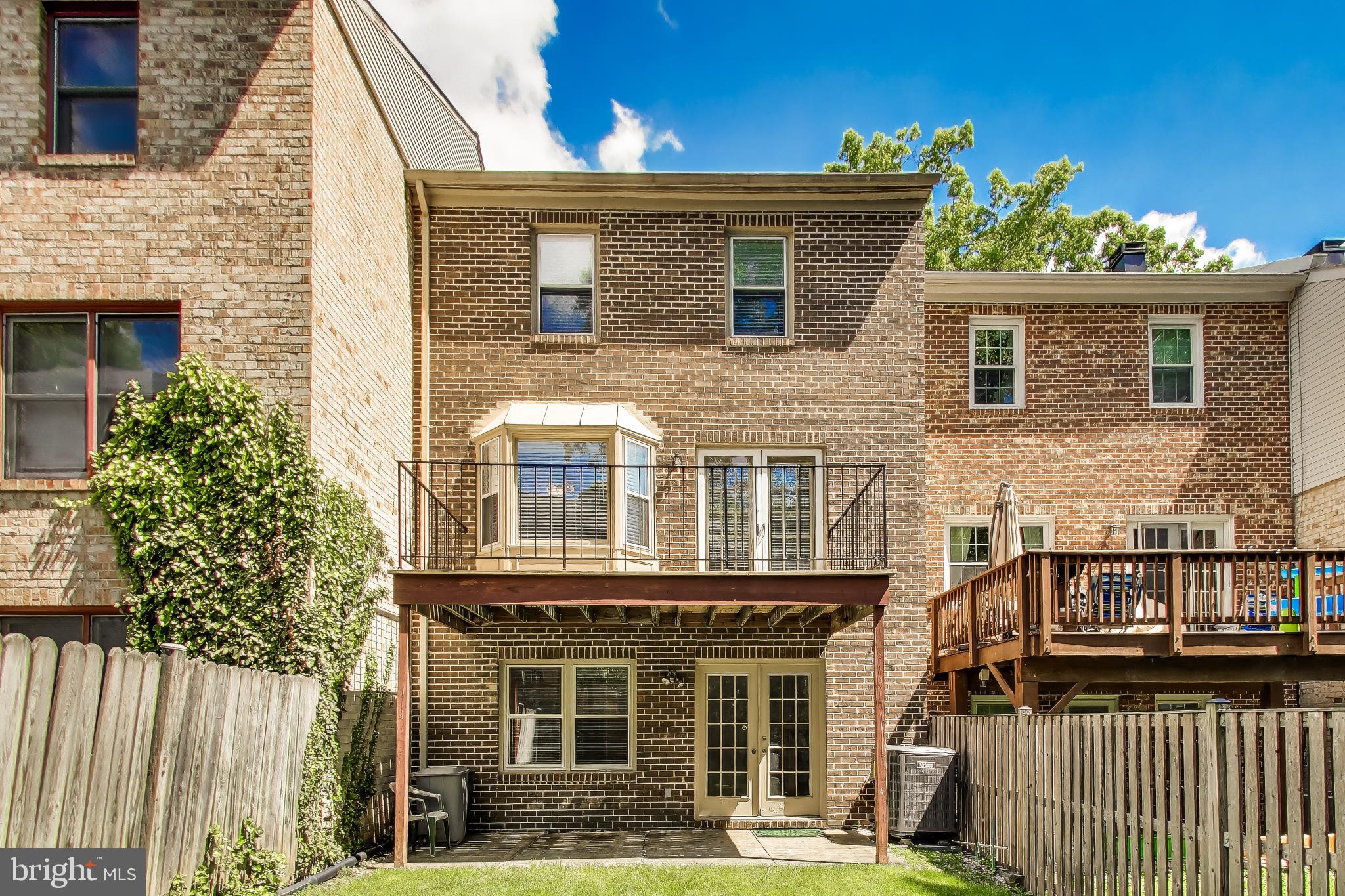 INVERNESS KNOLLS - Residential