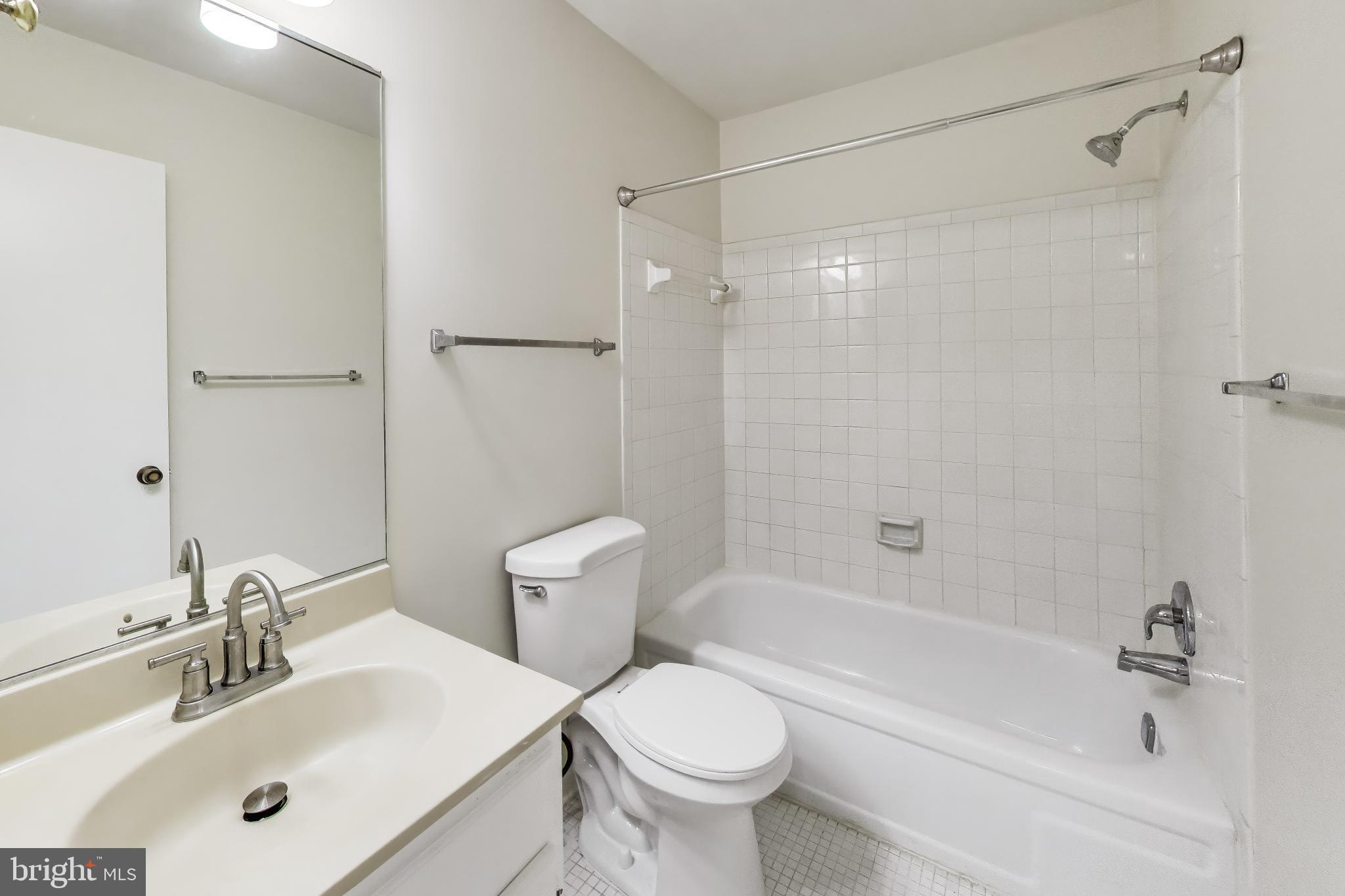 INVERNESS KNOLLS - Residential