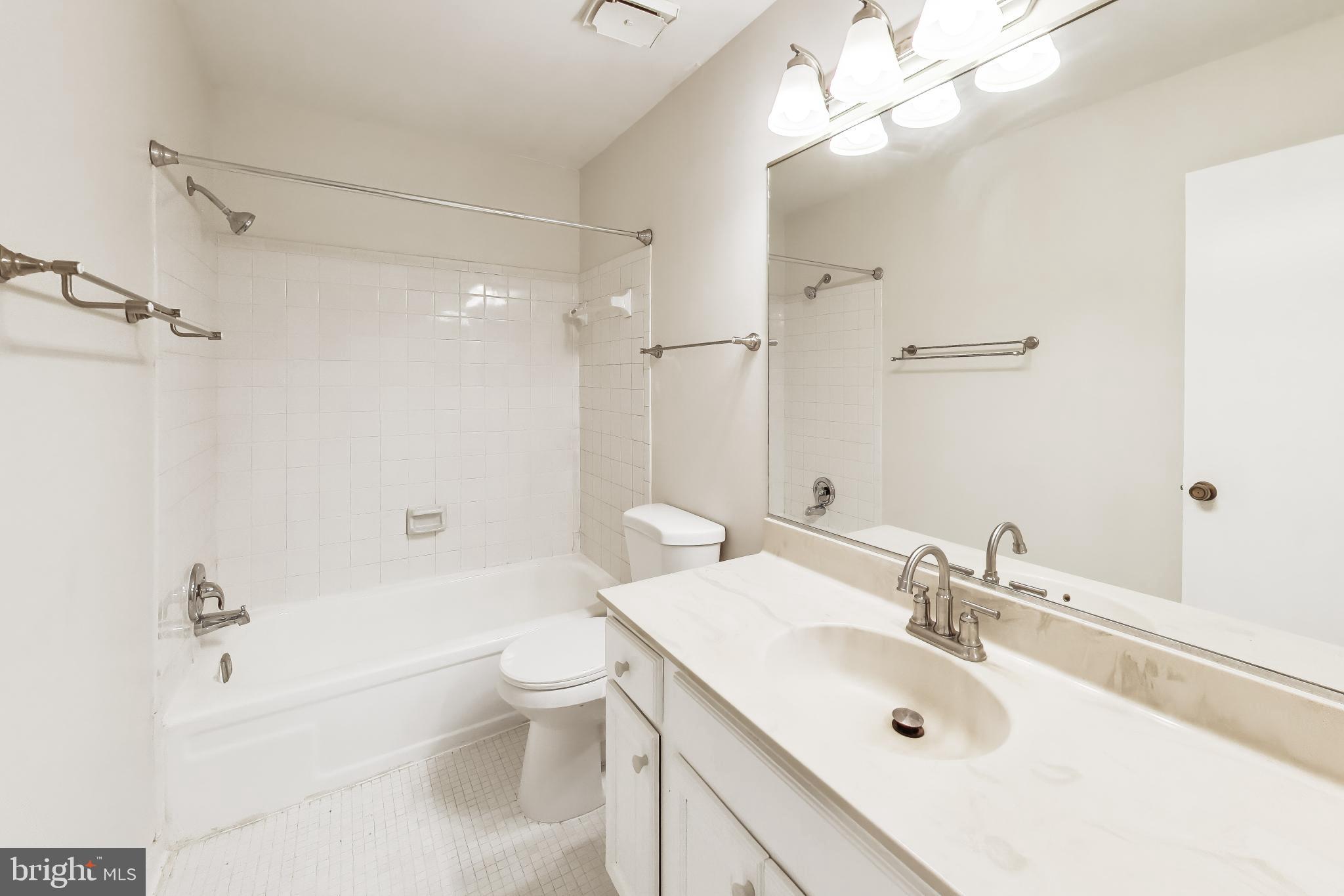 INVERNESS KNOLLS - Residential