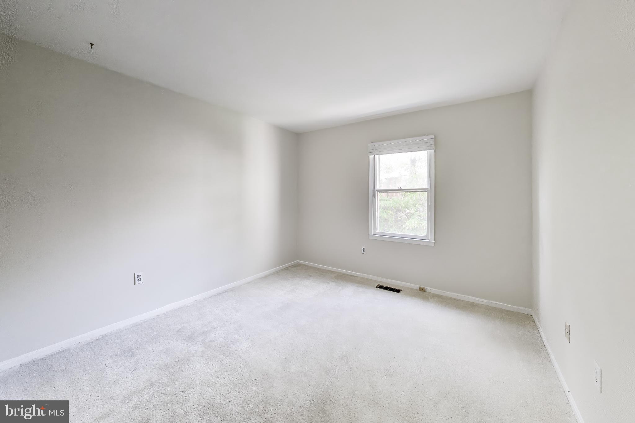 INVERNESS KNOLLS - Residential