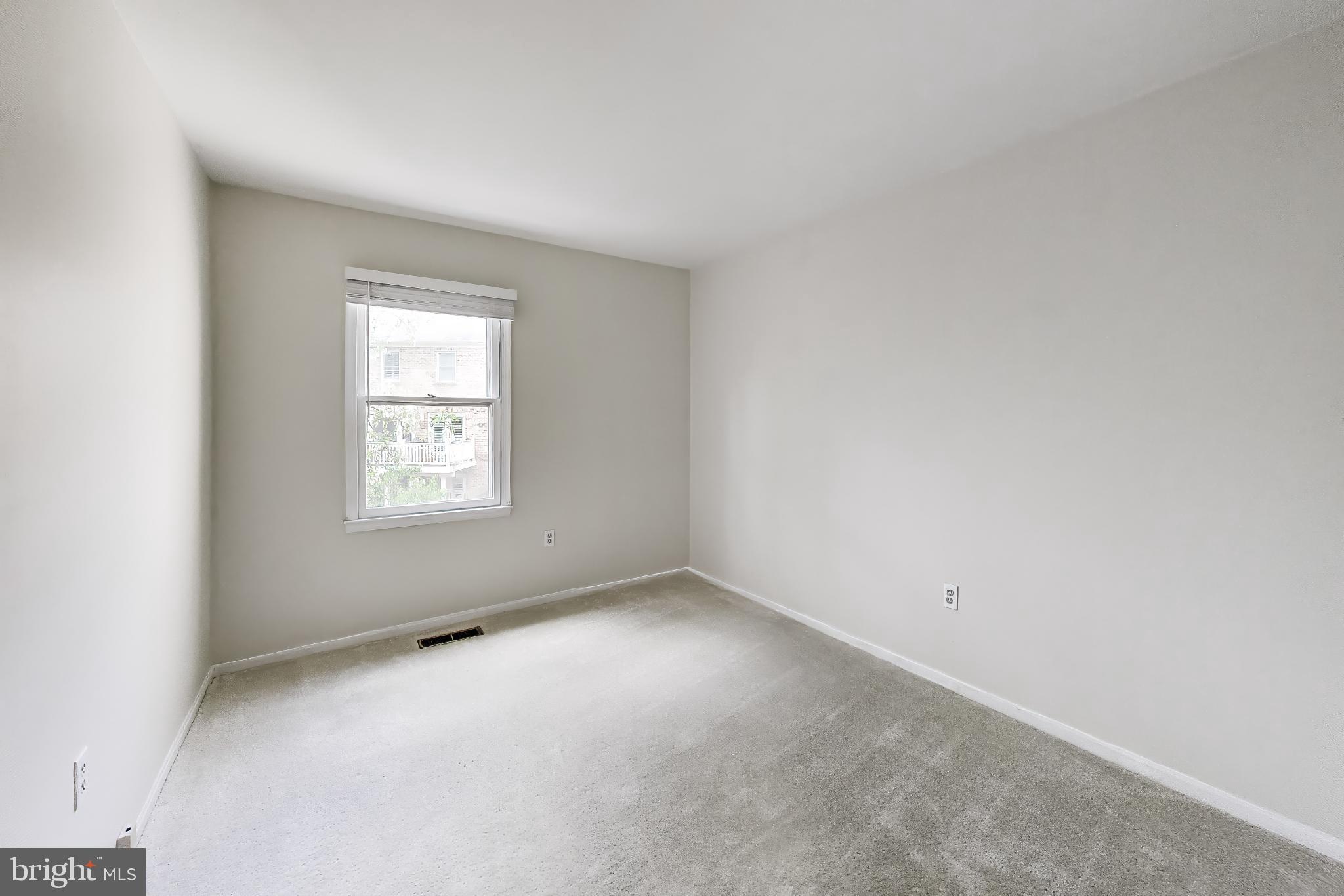 INVERNESS KNOLLS - Residential
