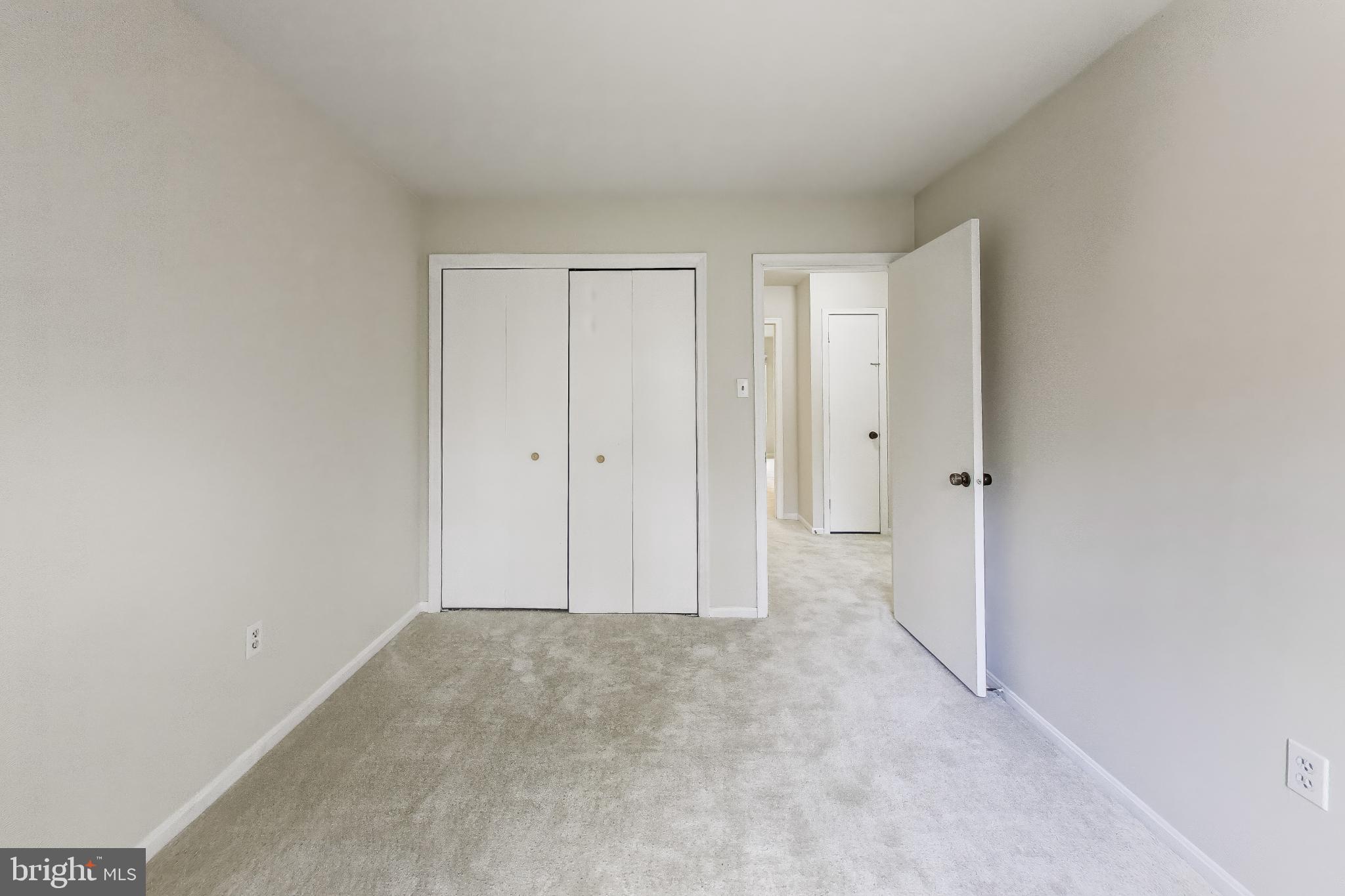 INVERNESS KNOLLS - Residential