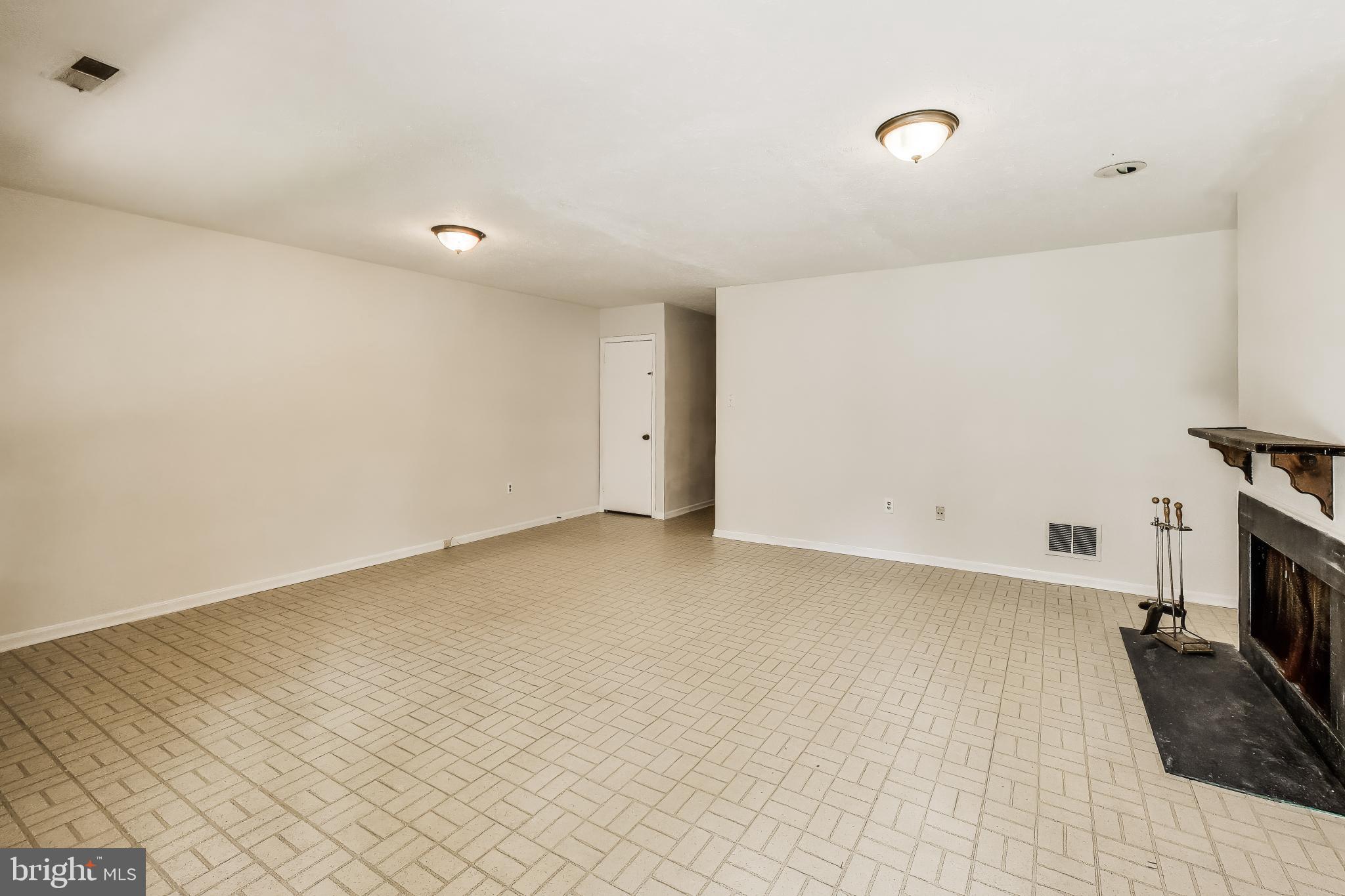 INVERNESS KNOLLS - Residential
