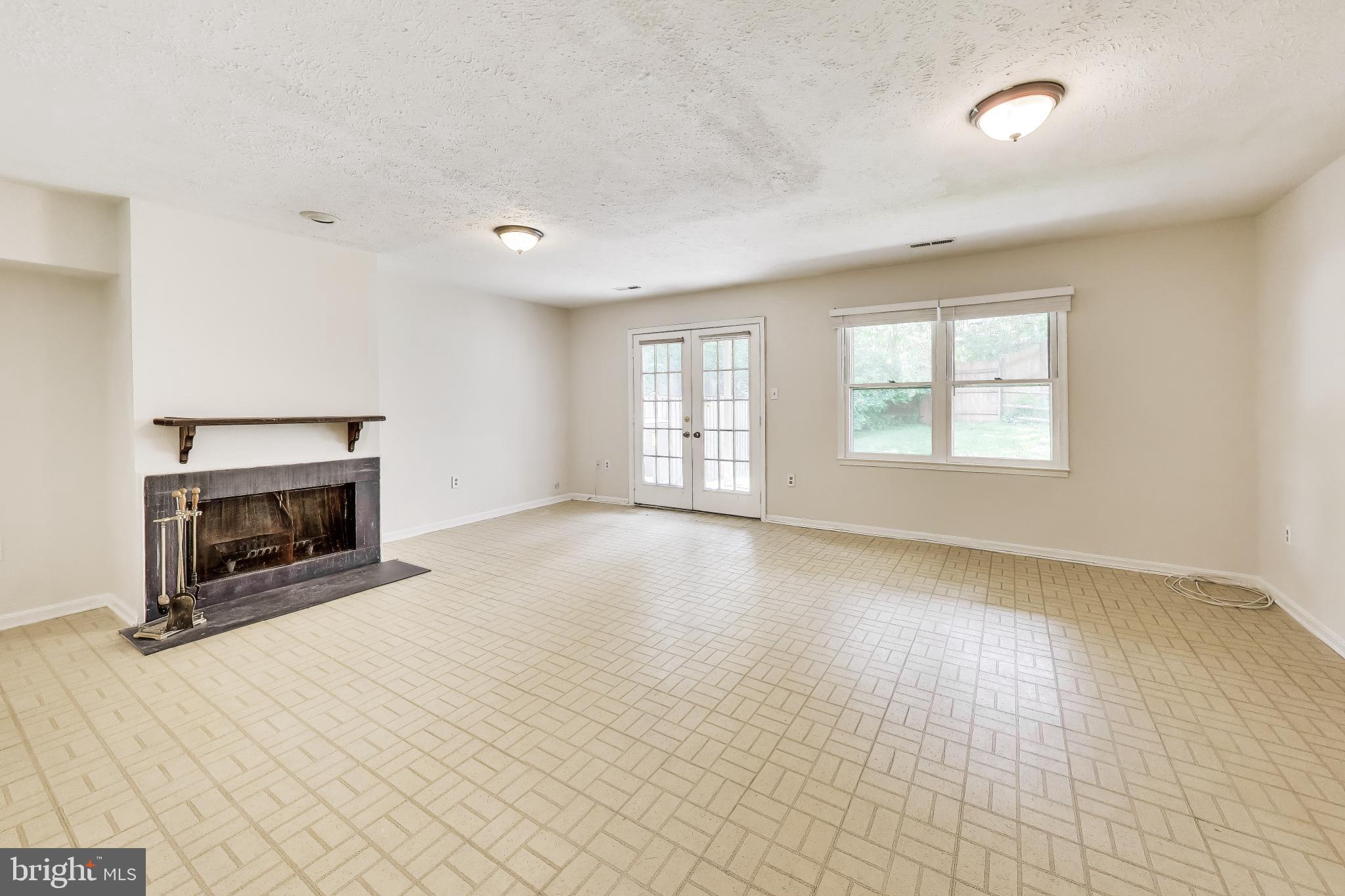 INVERNESS KNOLLS - Residential