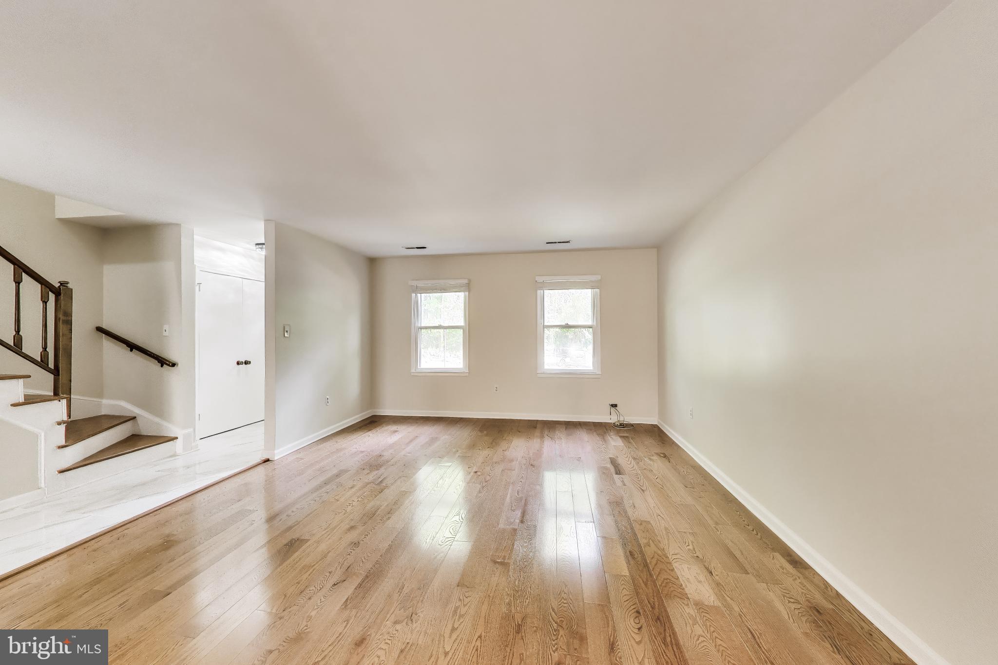 INVERNESS KNOLLS - Residential