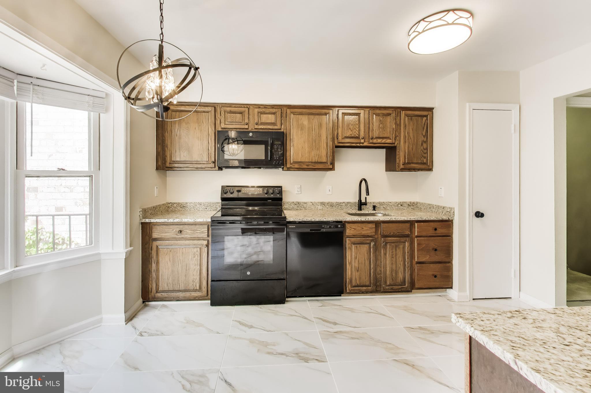 INVERNESS KNOLLS - Residential