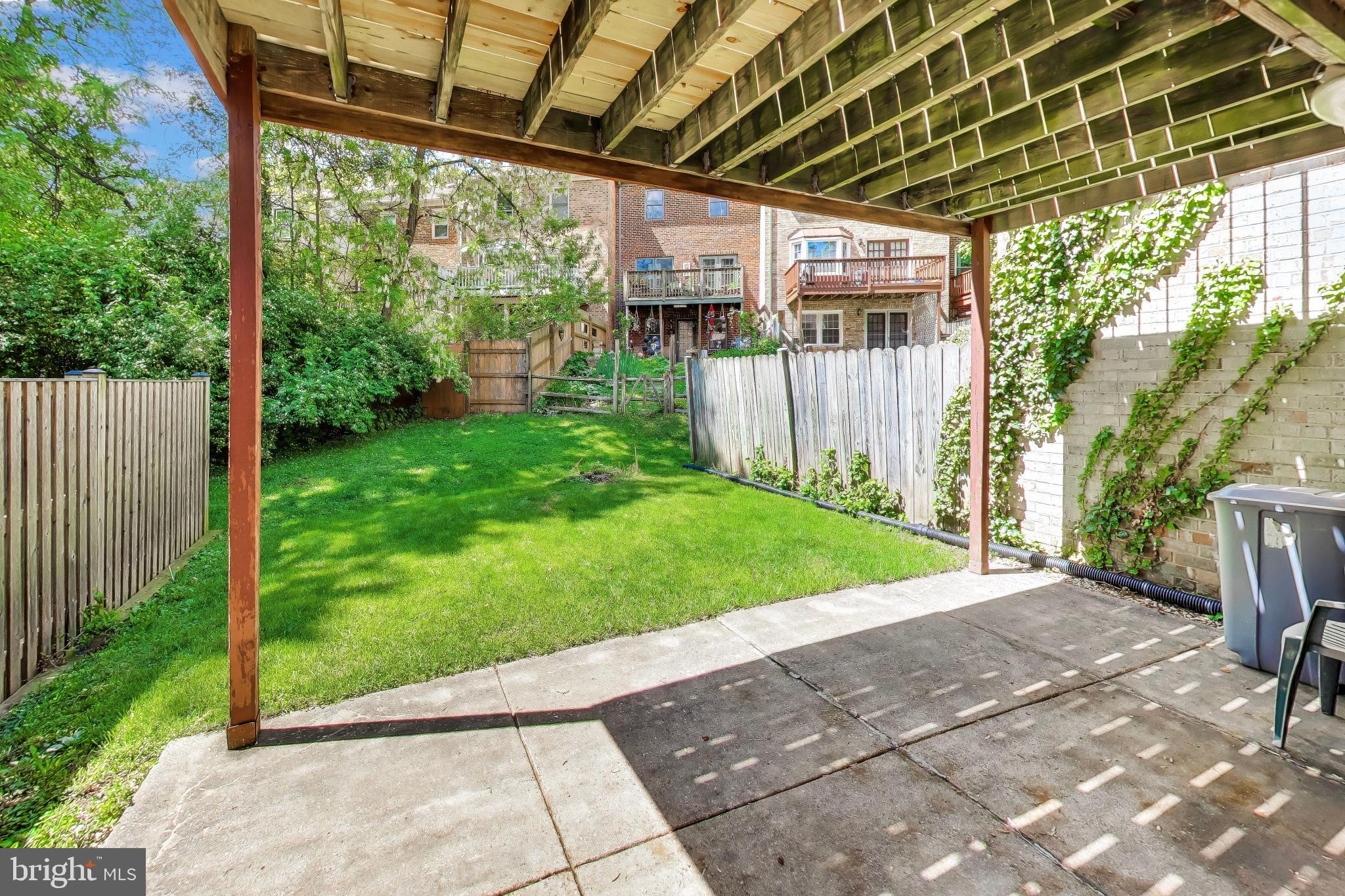 INVERNESS KNOLLS - Residential