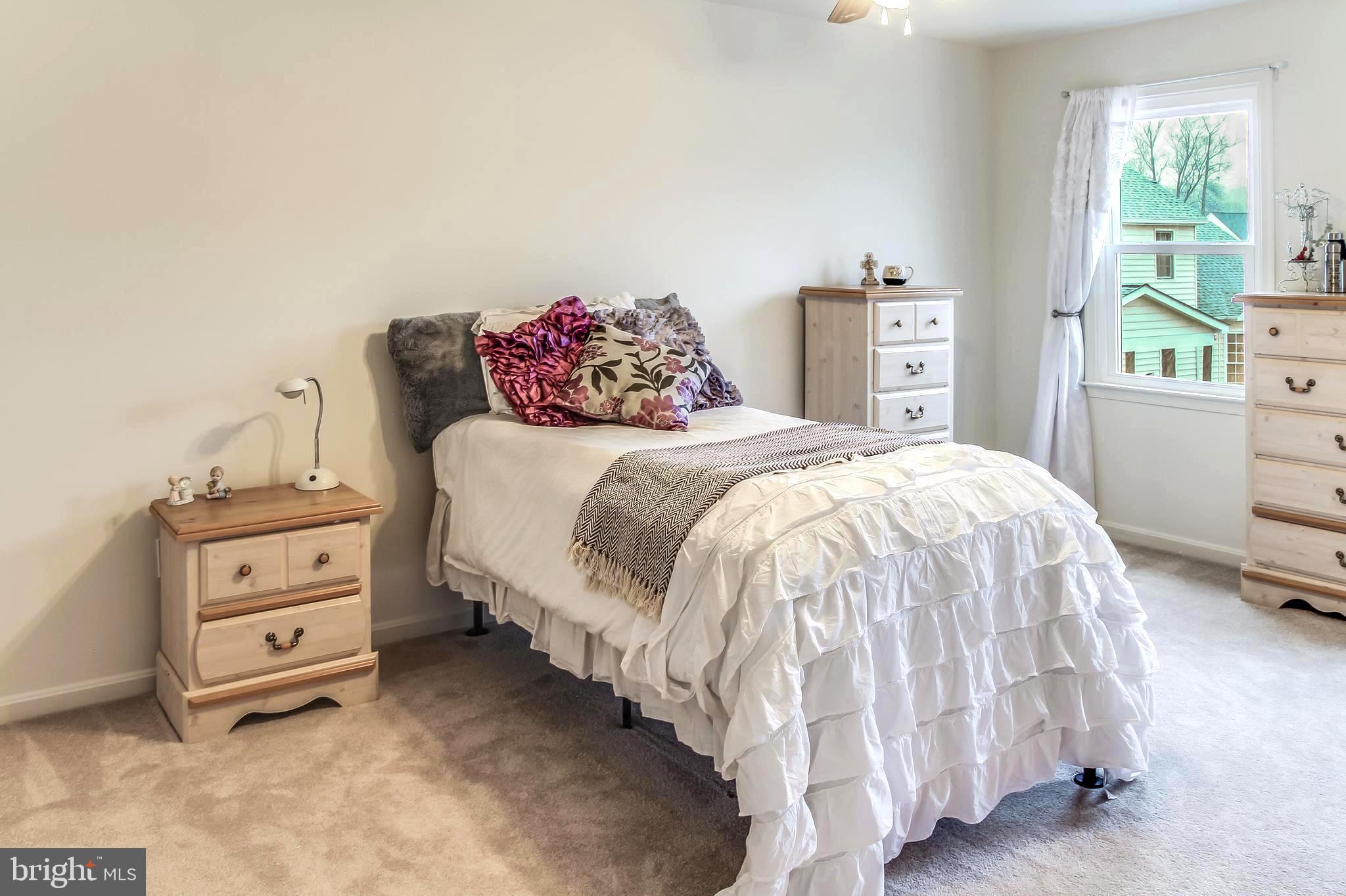 STAFFORD LAKES VILLAGE - Residential