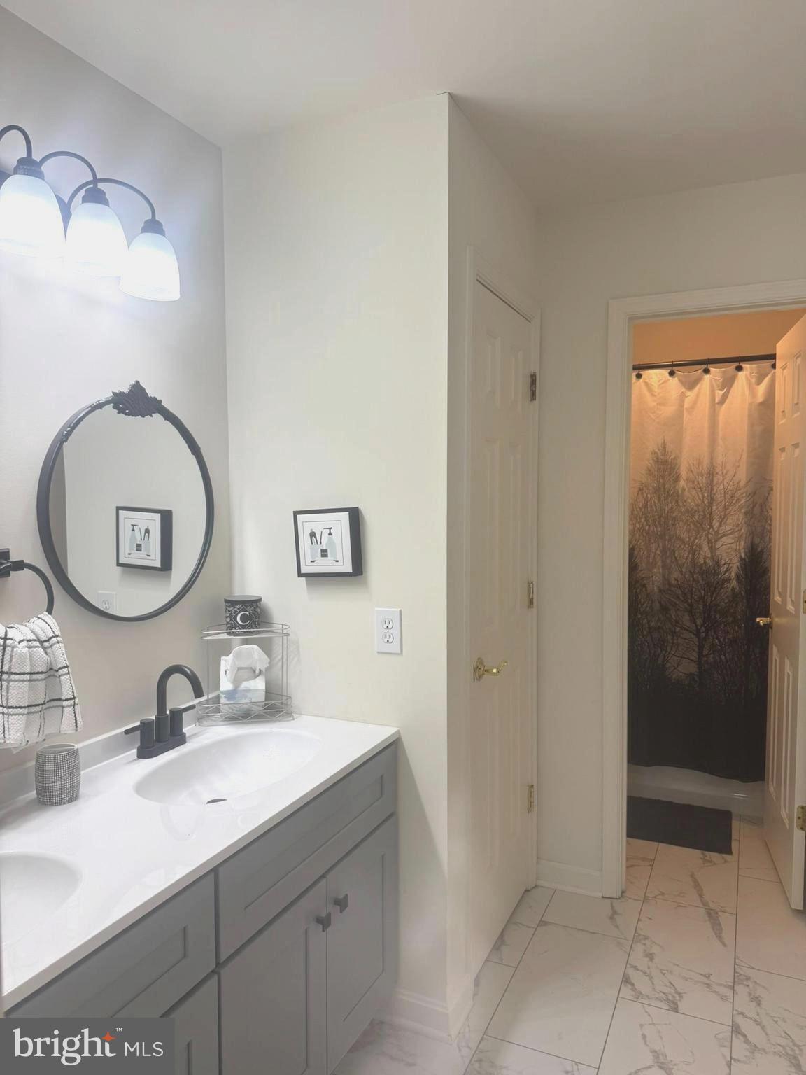 STAFFORD LAKES VILLAGE - Residential