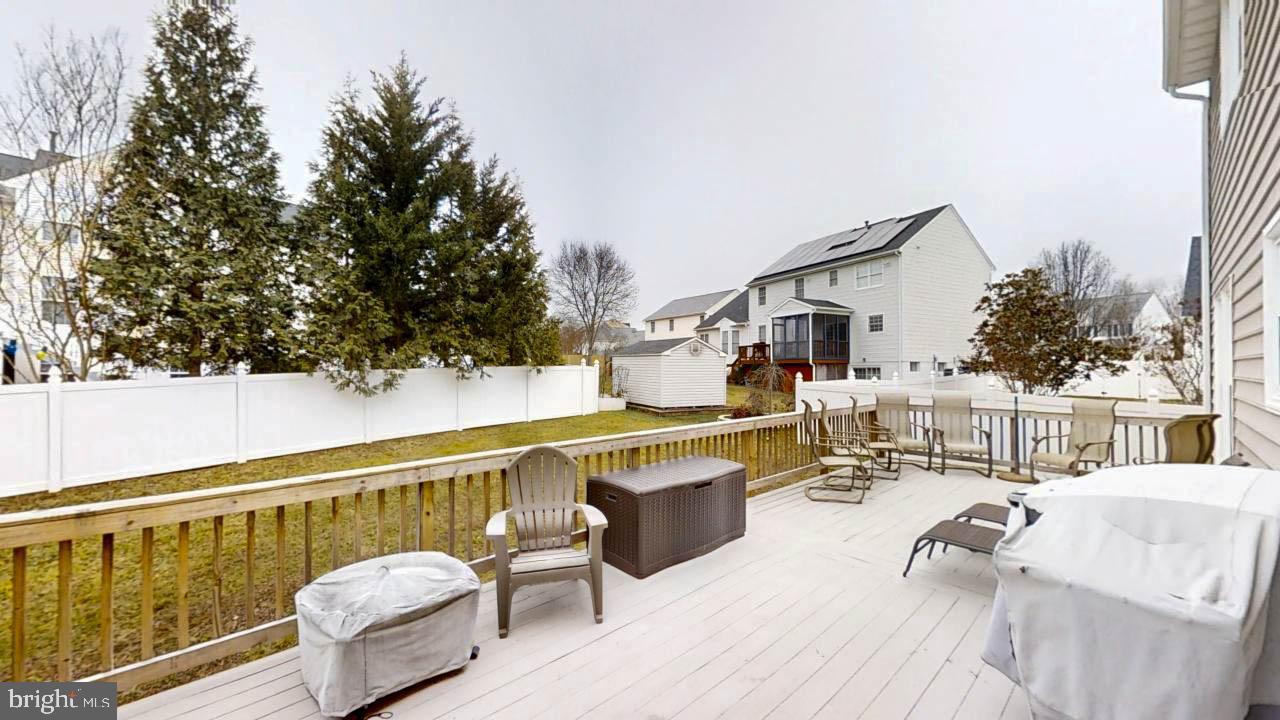 STAFFORD LAKES VILLAGE - Residential