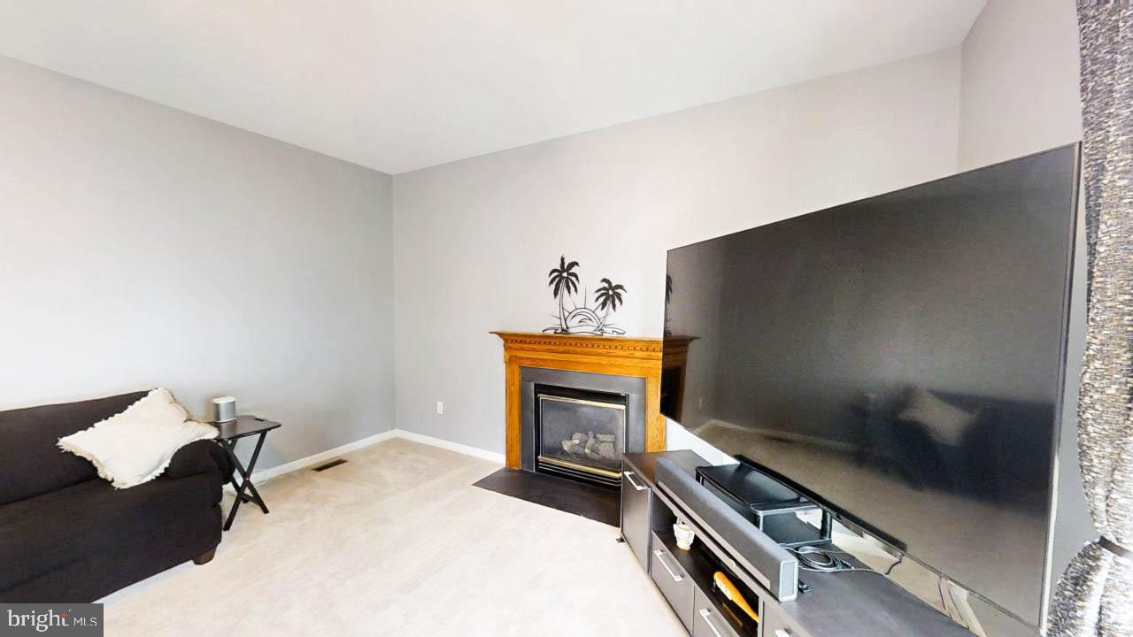 STAFFORD LAKES VILLAGE - Residential