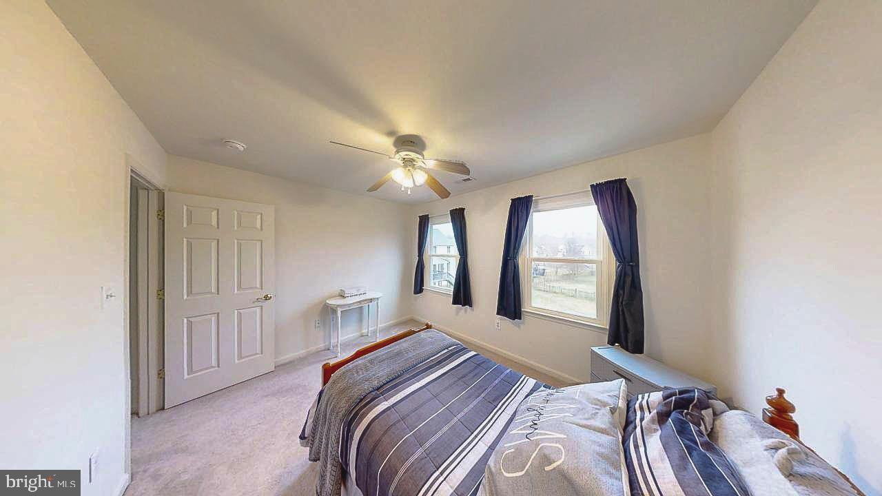 STAFFORD LAKES VILLAGE - Residential