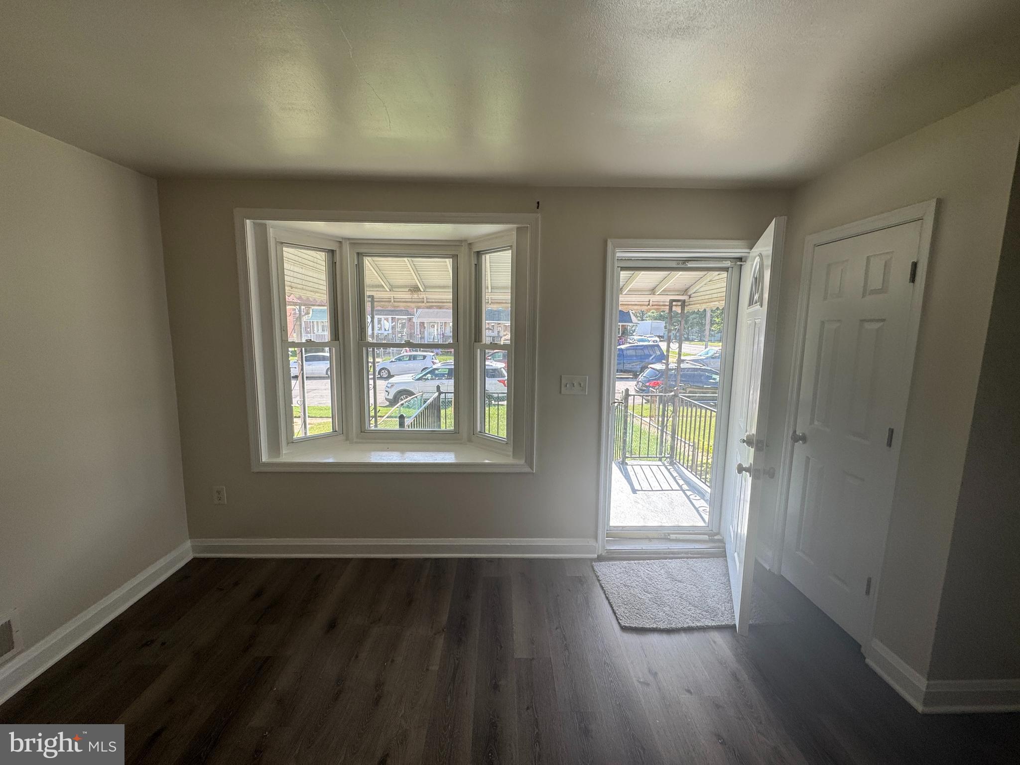 NORTH POINT - Residential Lease