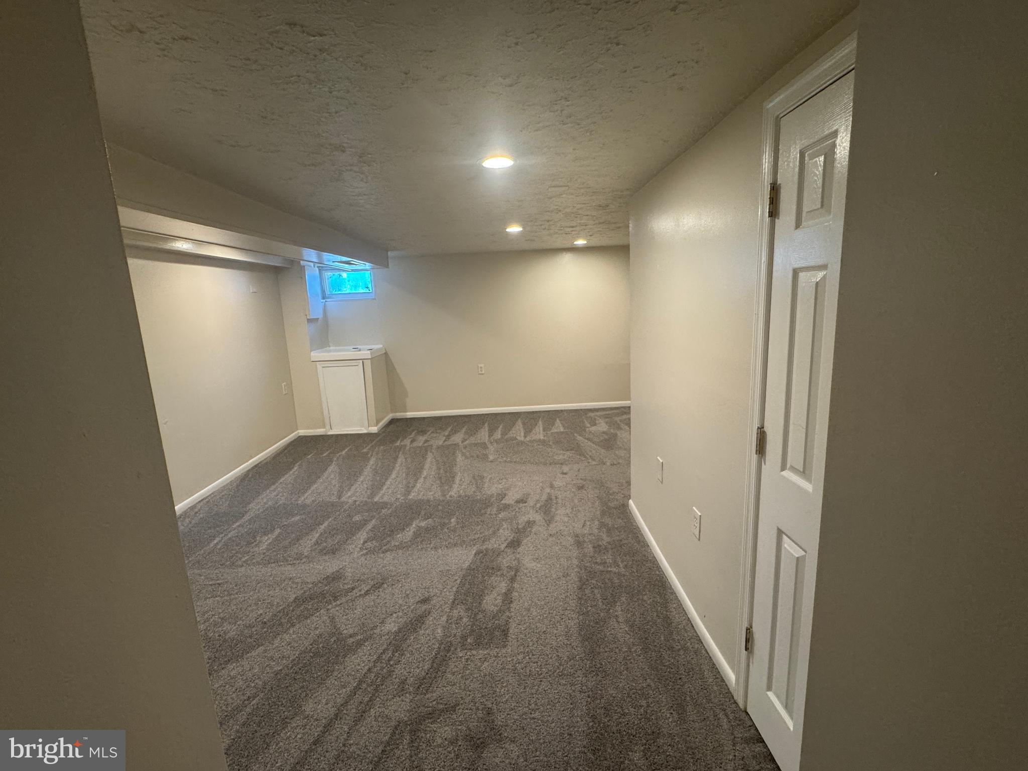 NORTH POINT - Residential Lease