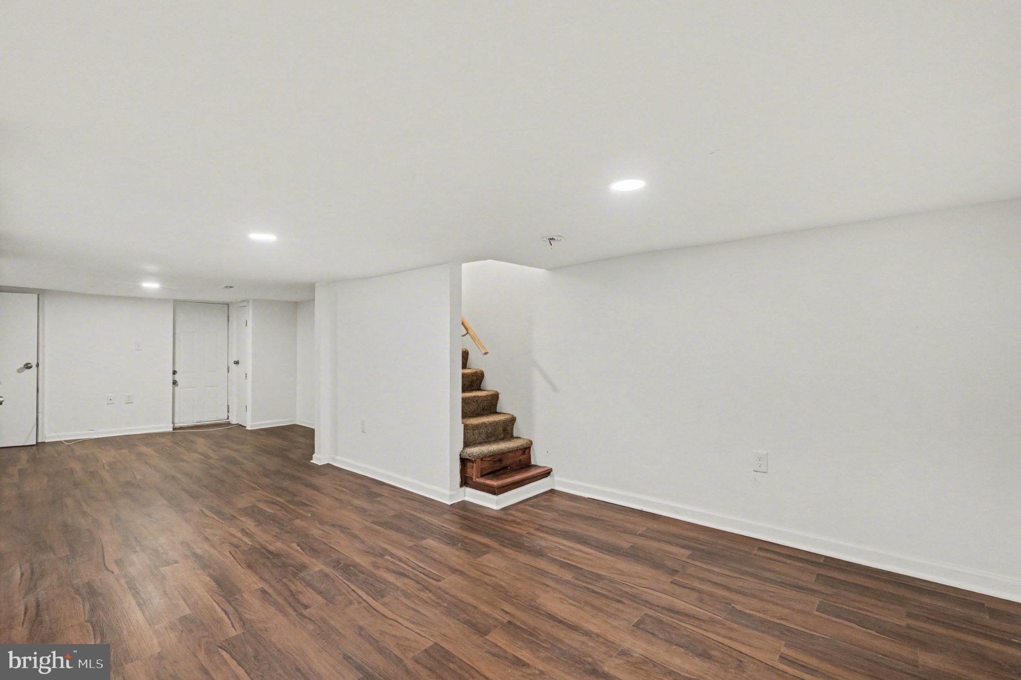 WAVERLY - Residential