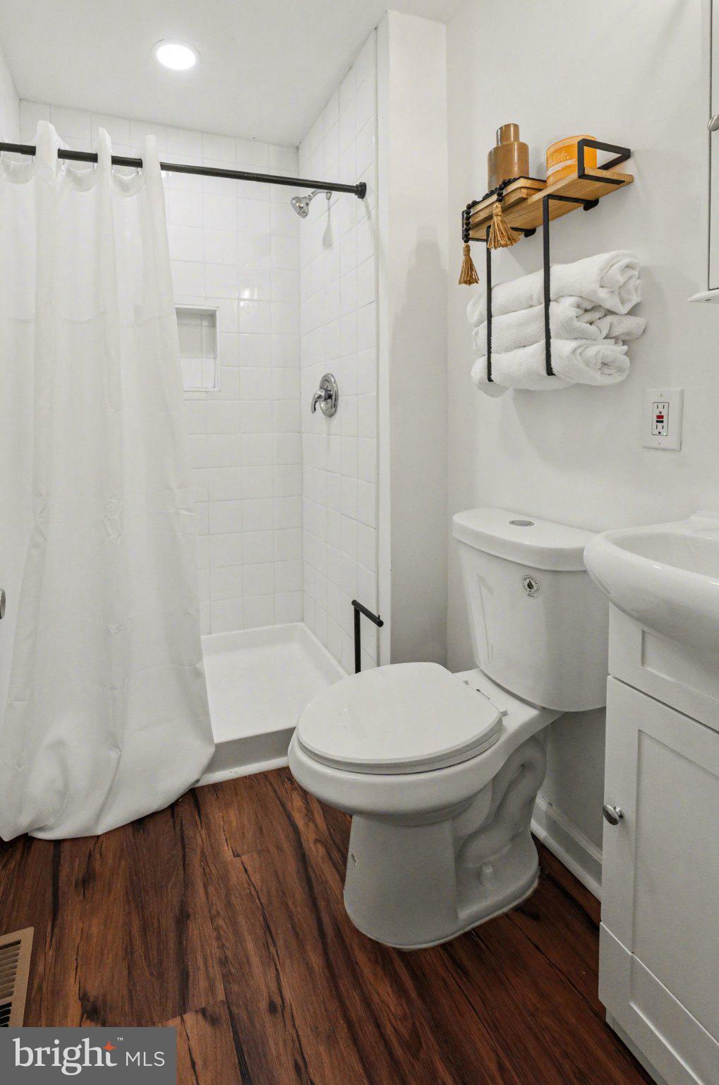 WAVERLY - Residential