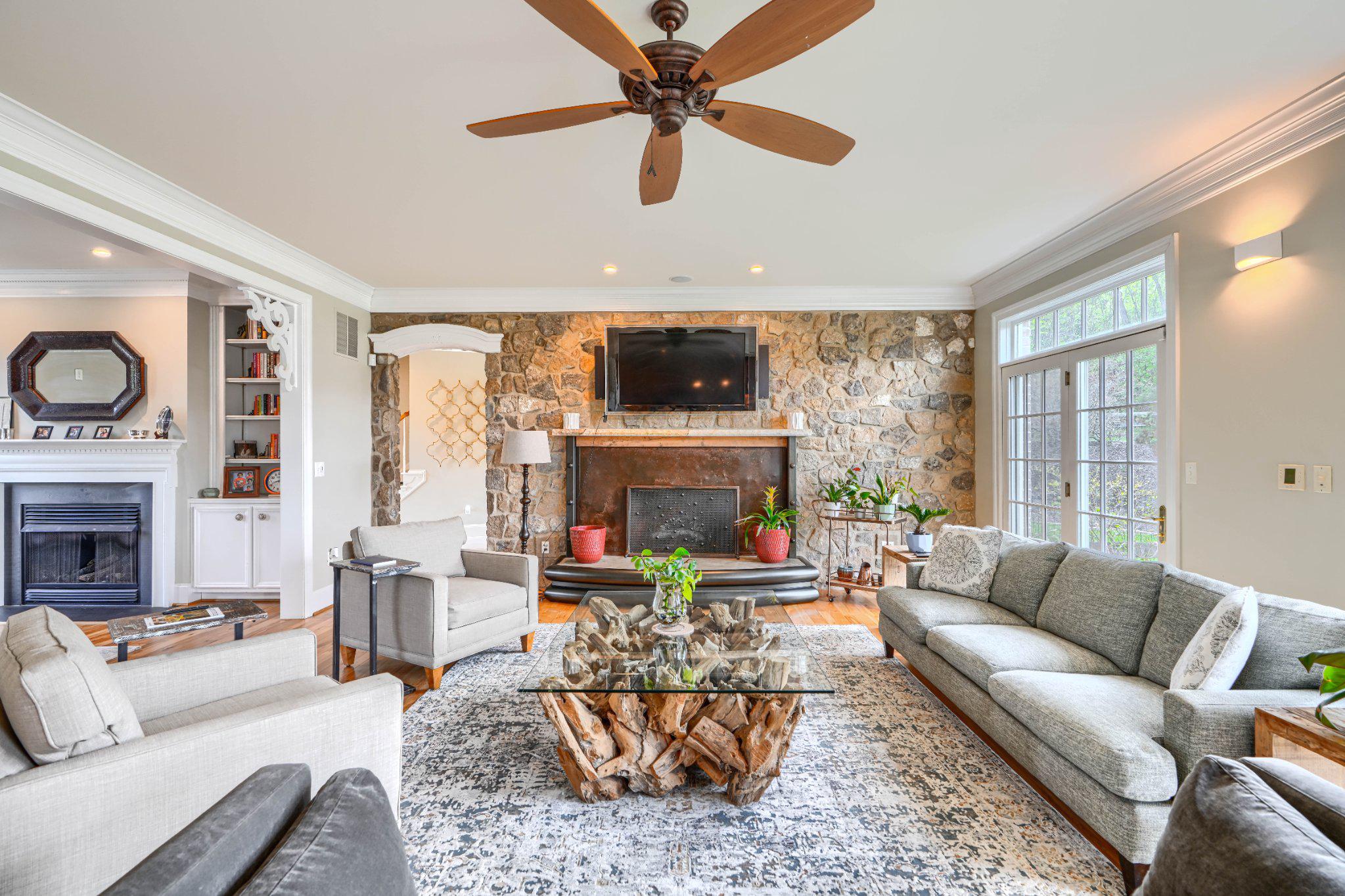 LUTHERVILLE - Residential