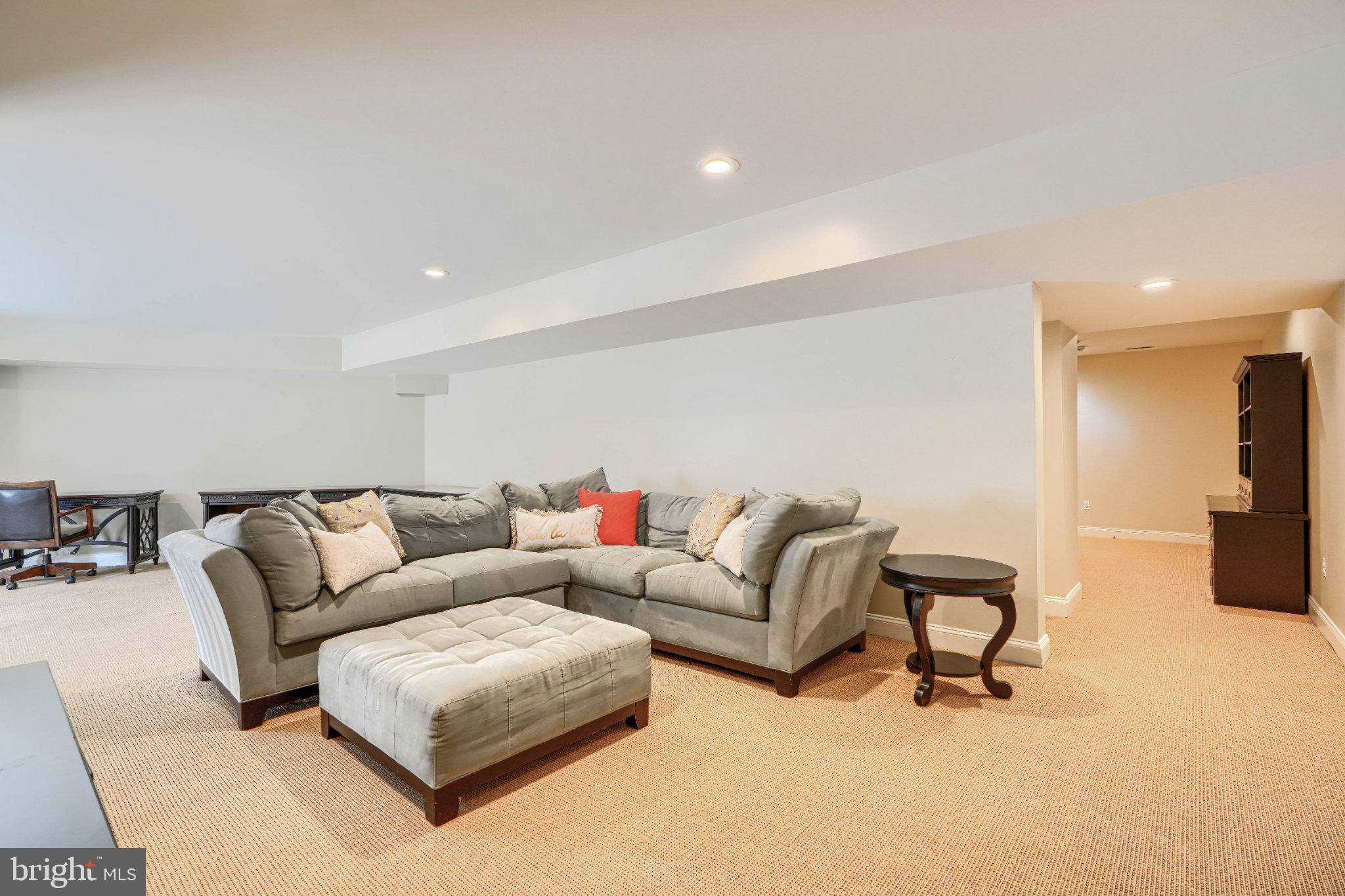 LUTHERVILLE - Residential