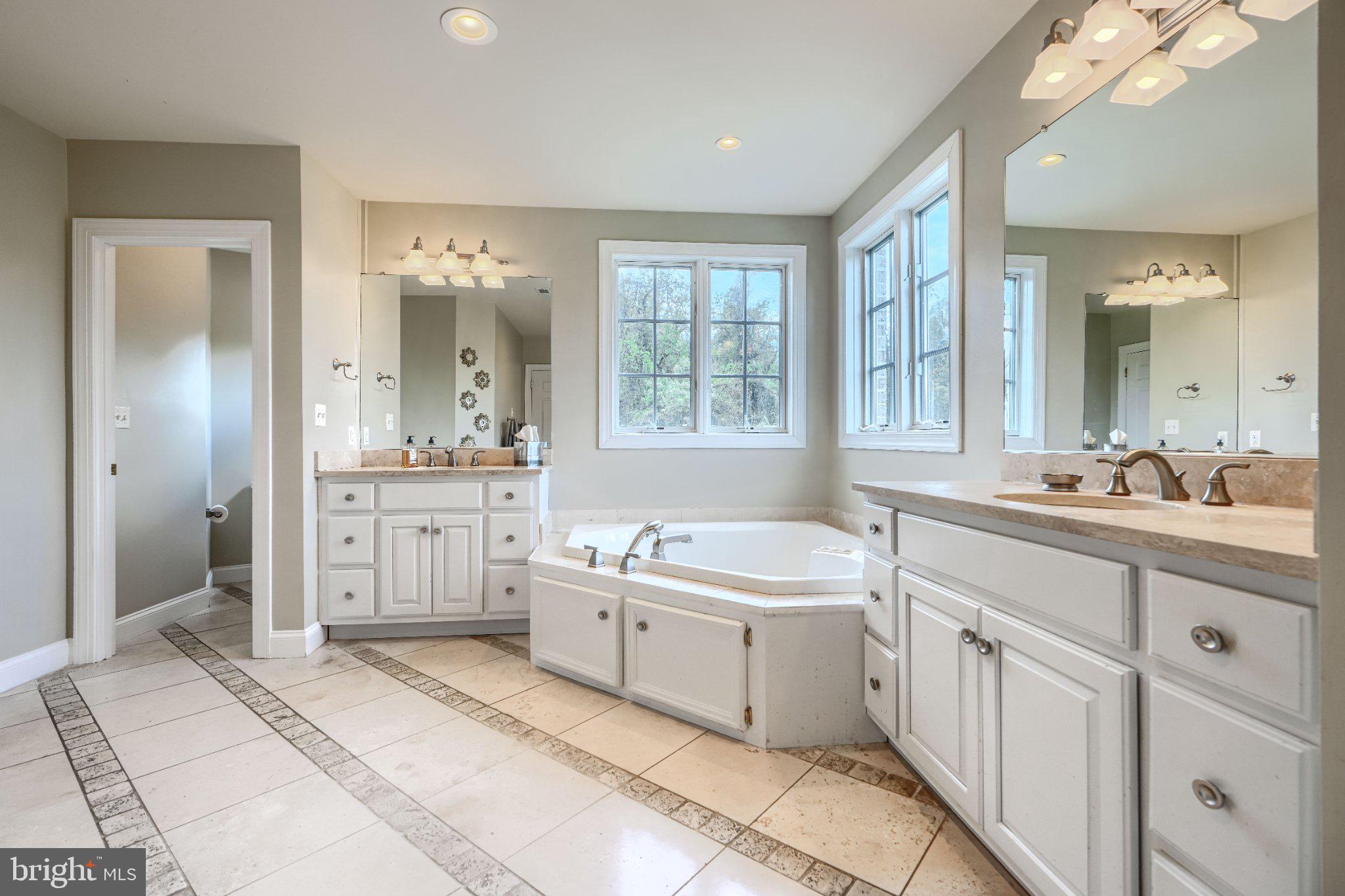 LUTHERVILLE - Residential
