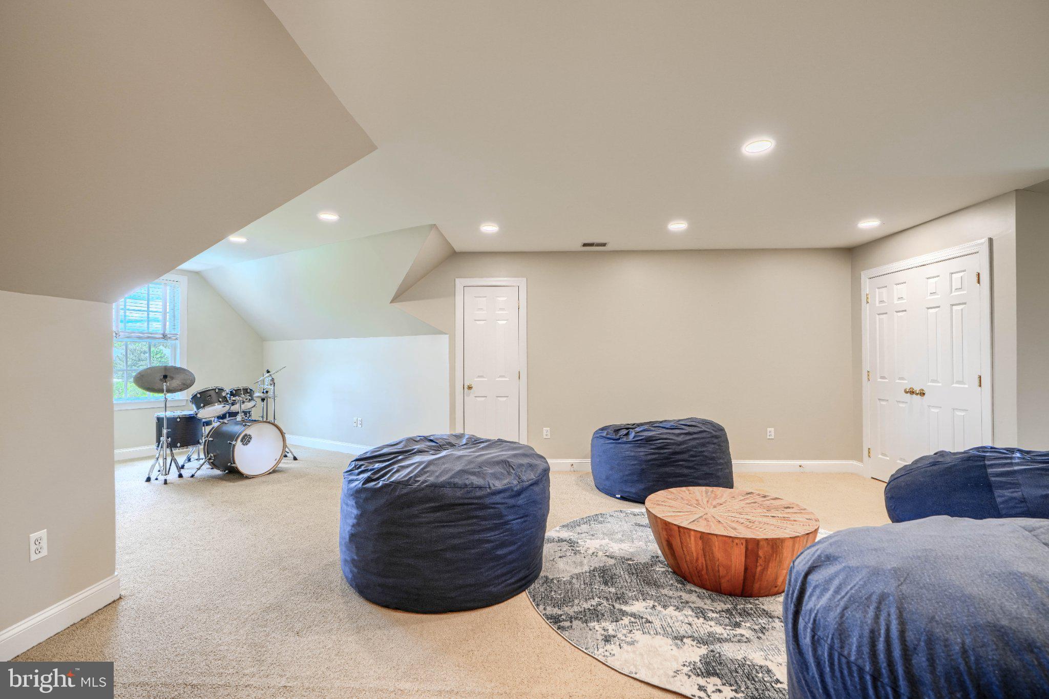 LUTHERVILLE - Residential