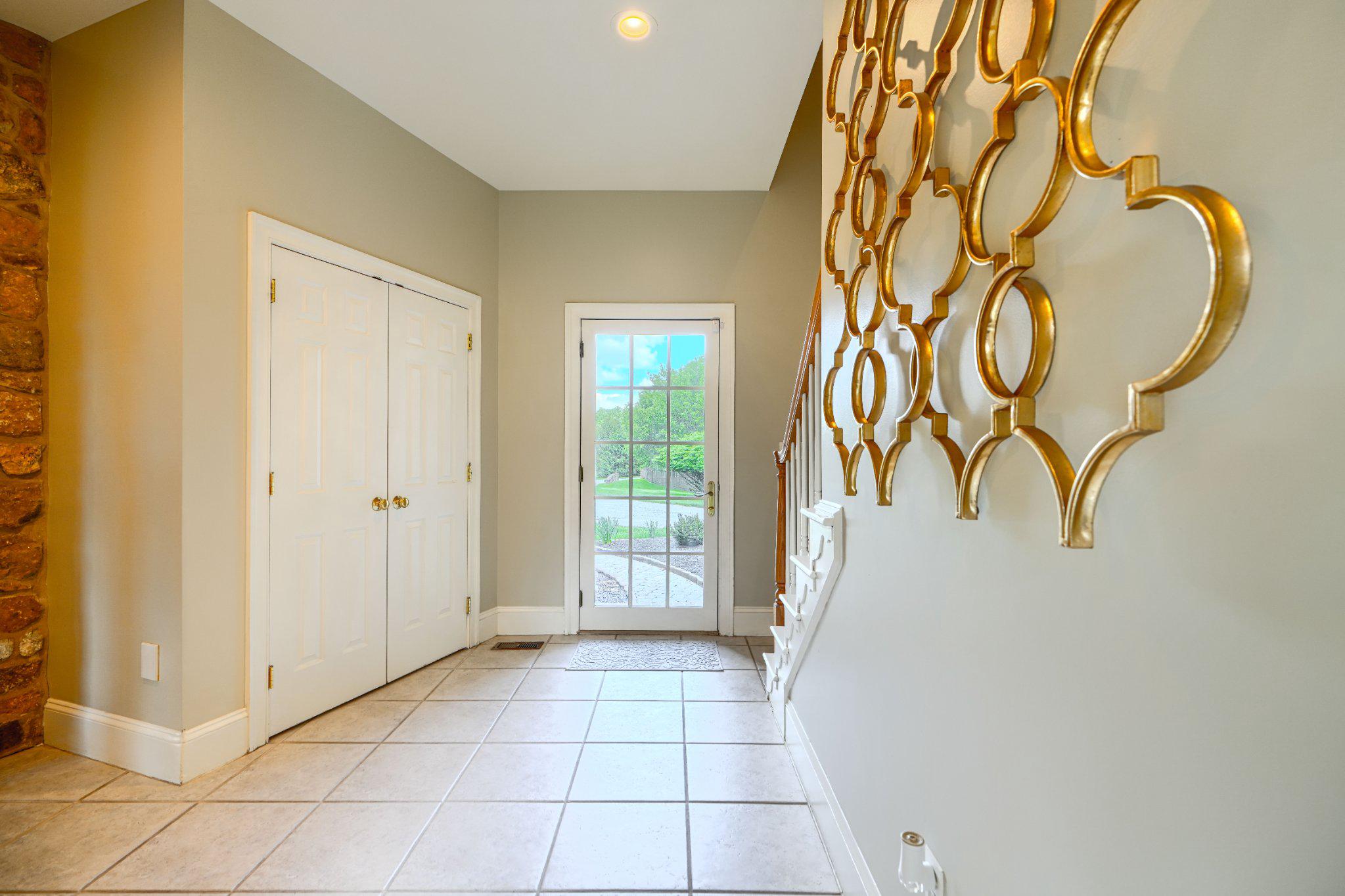 LUTHERVILLE - Residential