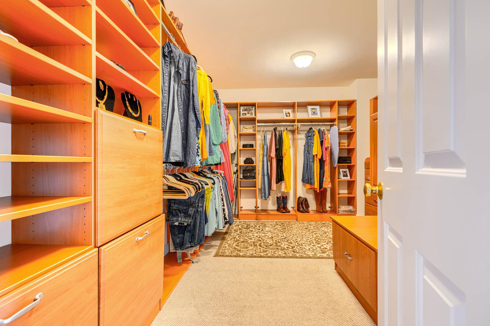 LUTHERVILLE - Residential